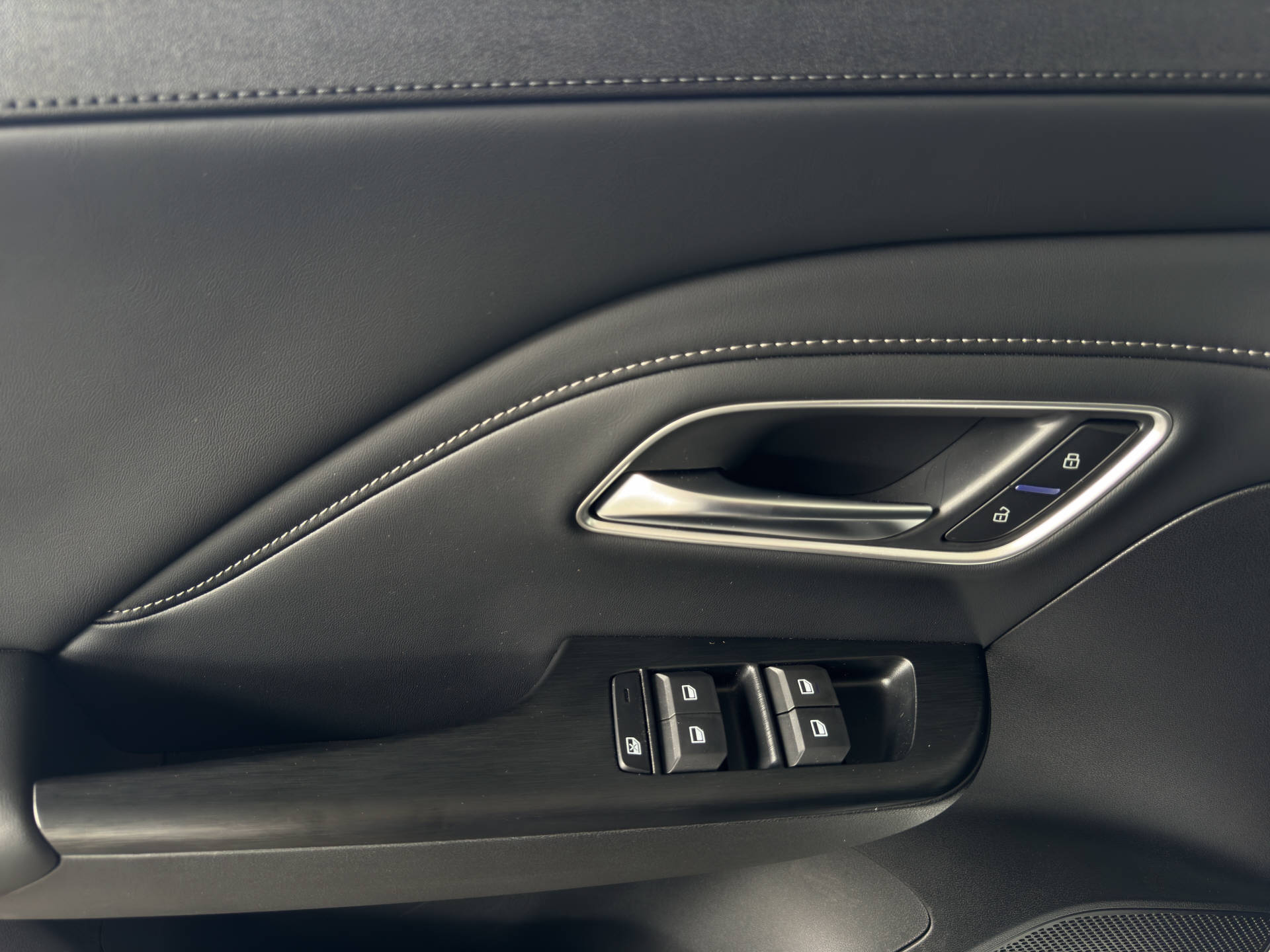MG ZS 1.5 Hybrid+ Luxury-image-14