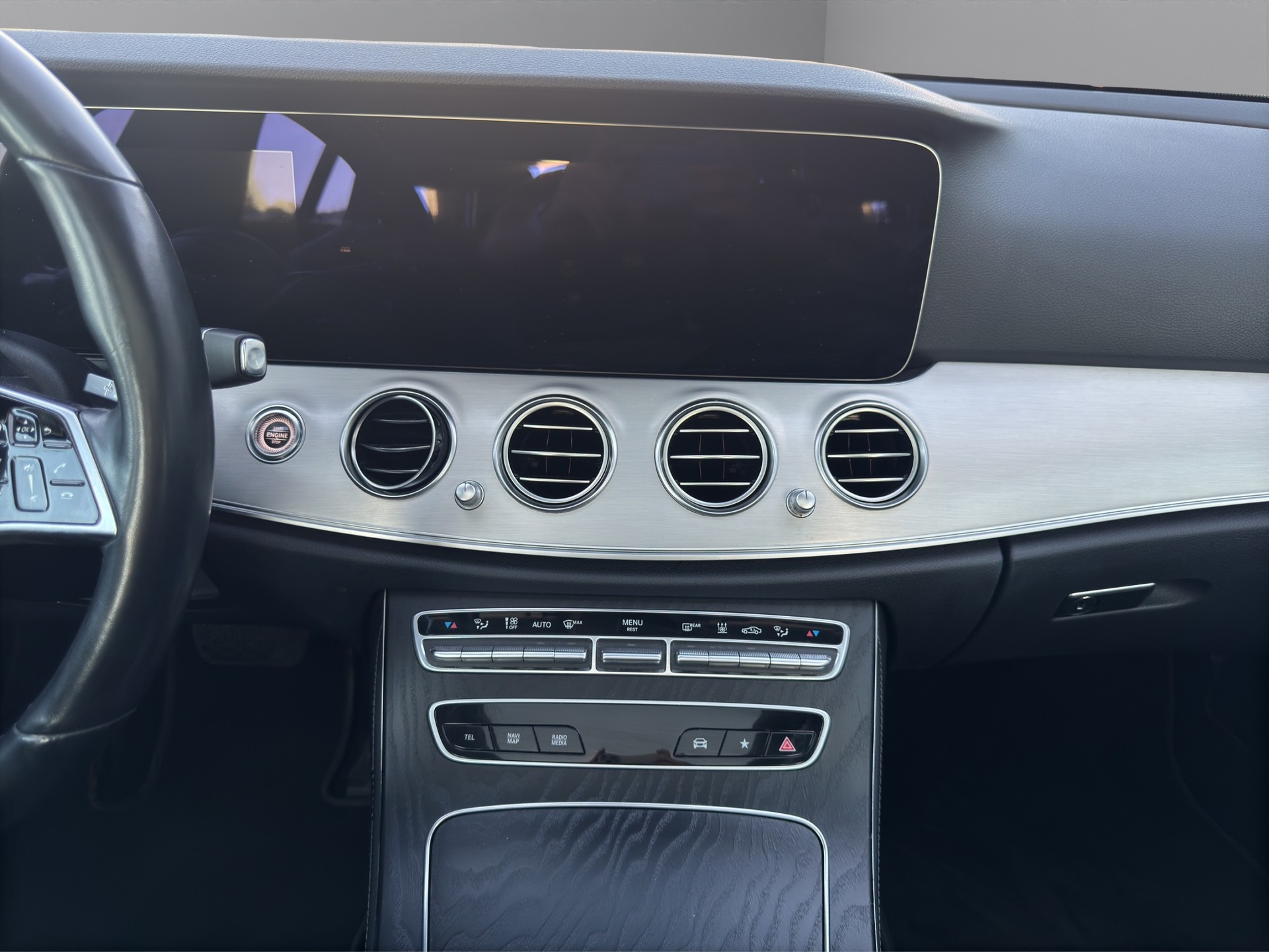 MERCEDES-BENZ E 220 d T 4Matic 9G-Tronic-image-13
