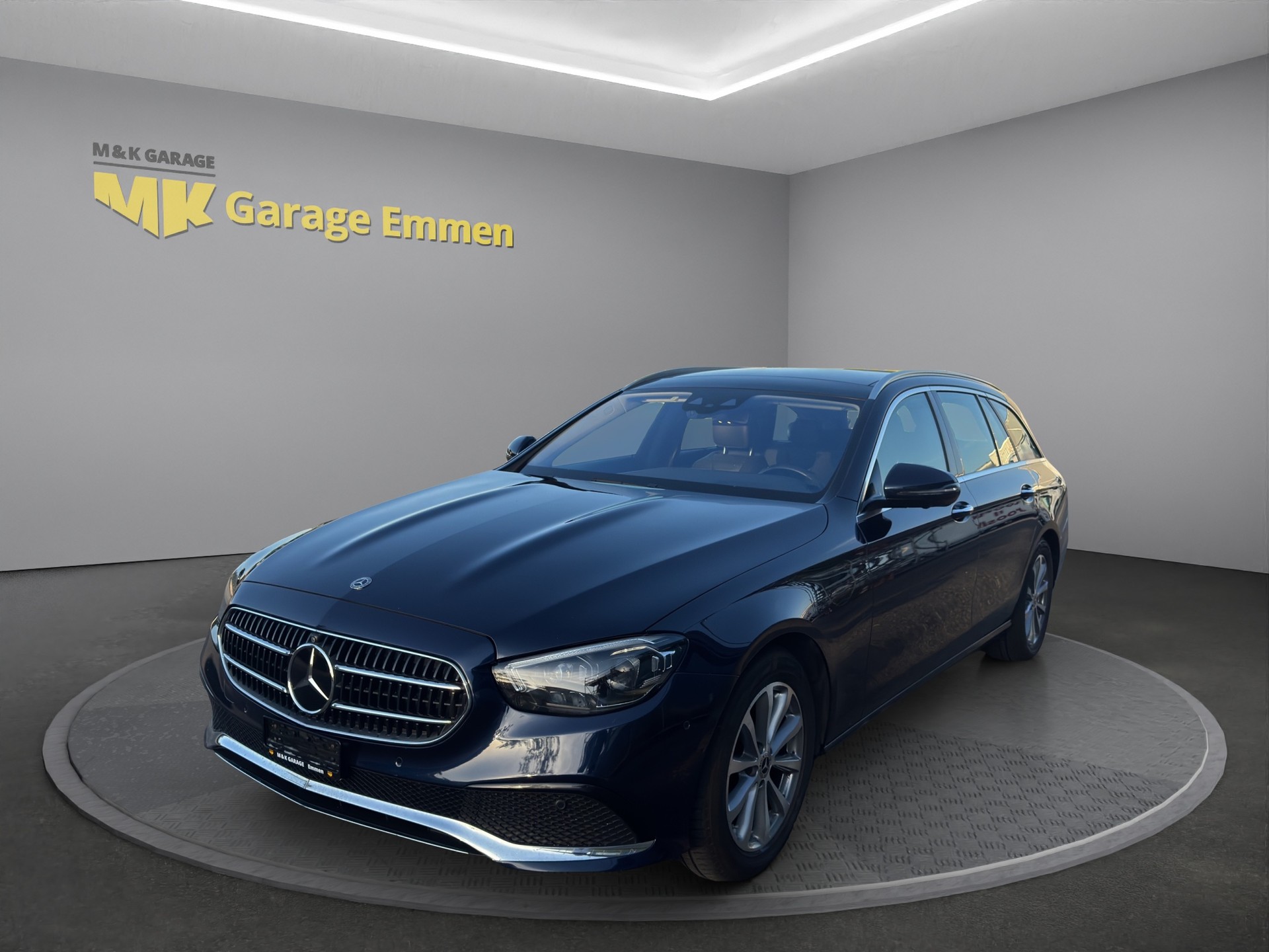 MERCEDES-BENZ E 220 d T 4Matic 9G-Tronic-image-0
