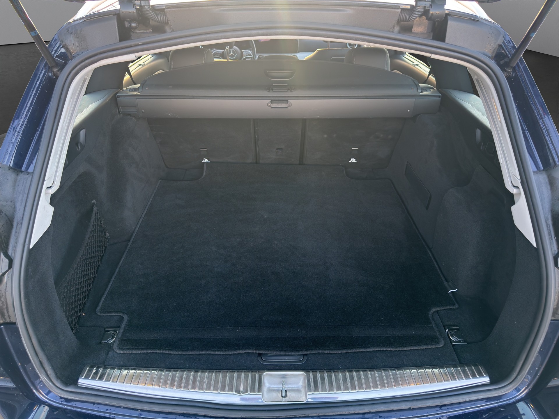 MERCEDES-BENZ E 220 d T 4Matic 9G-Tronic-image-8