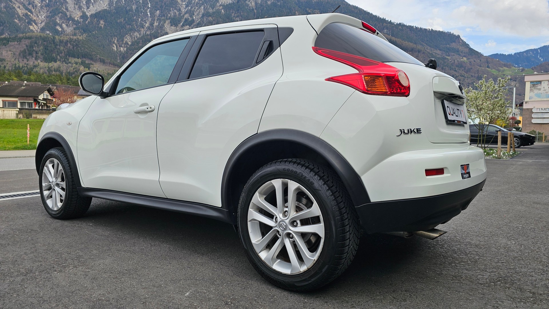 NISSAN Juke 1.6 DIG-T acenta-image-2