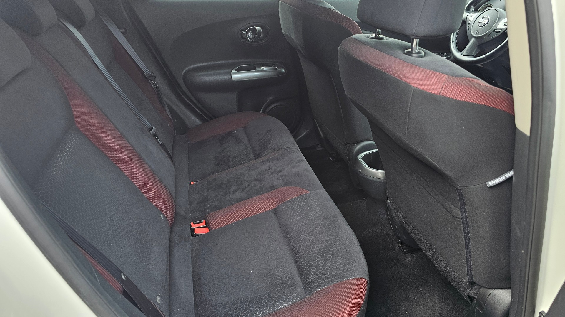 NISSAN Juke 1.6 DIG-T acenta-image-12