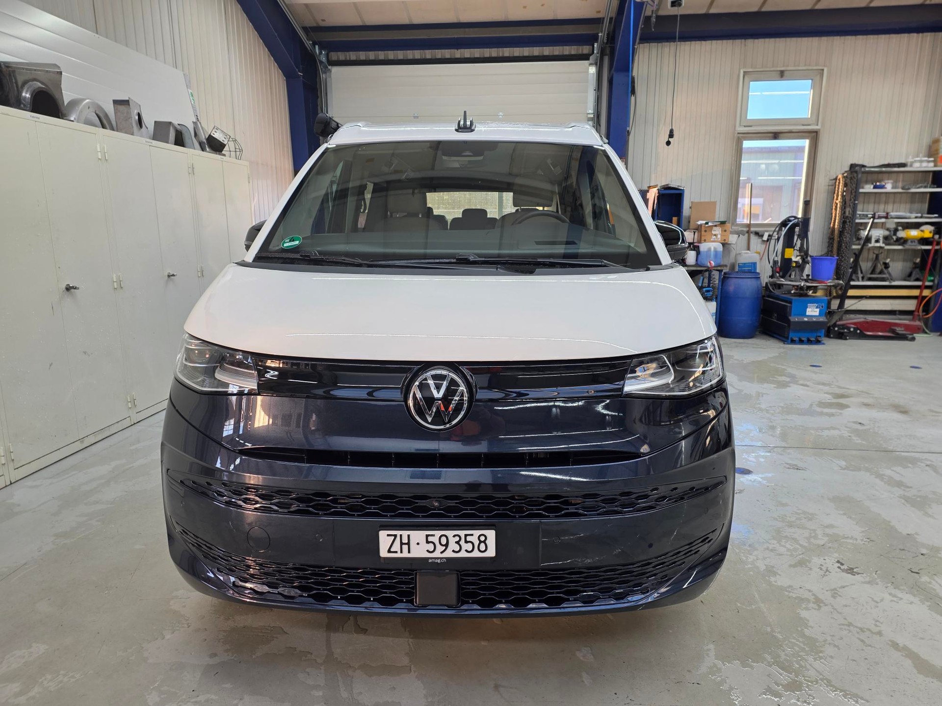 VW California 2.0 TDI Beach Tour-image-0
