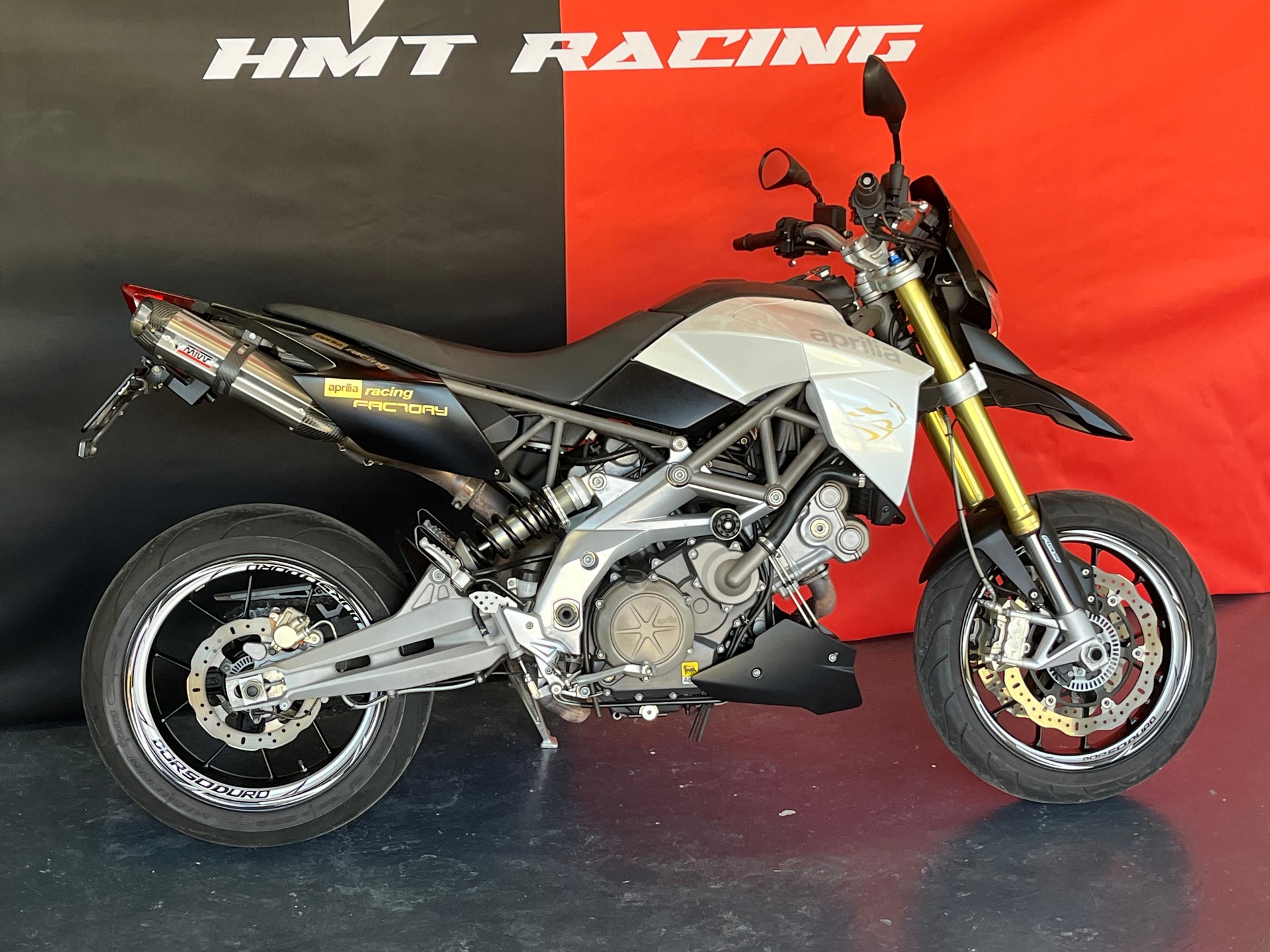 APRILIA Dorsoduro SMV 750-showroom-element-2