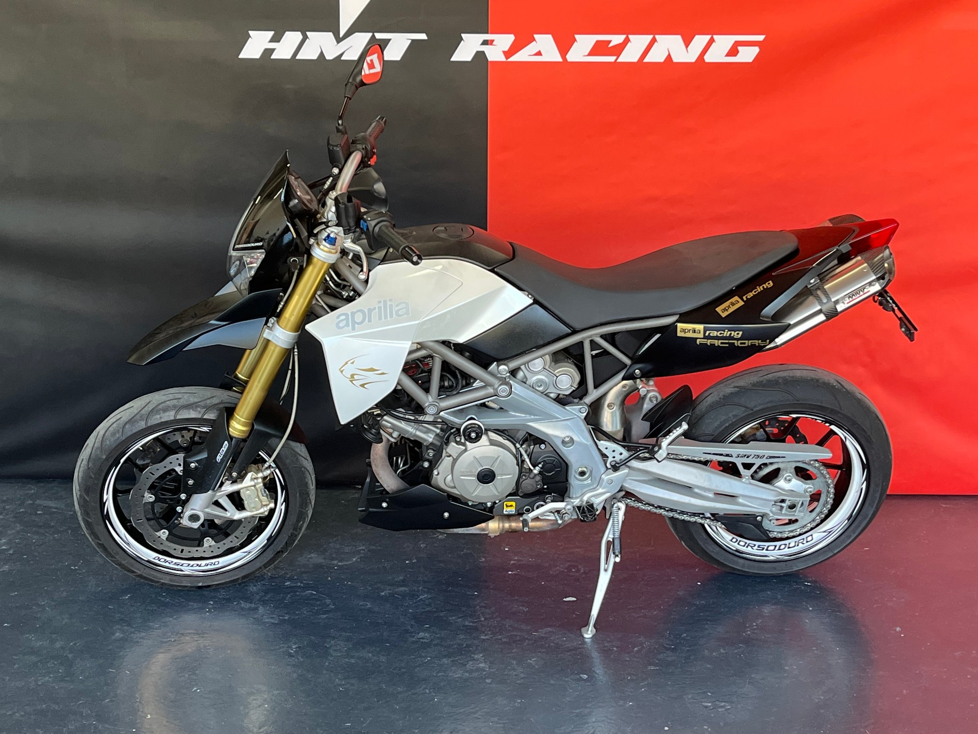 APRILIA Dorsoduro SMV 750-showroom-element-3