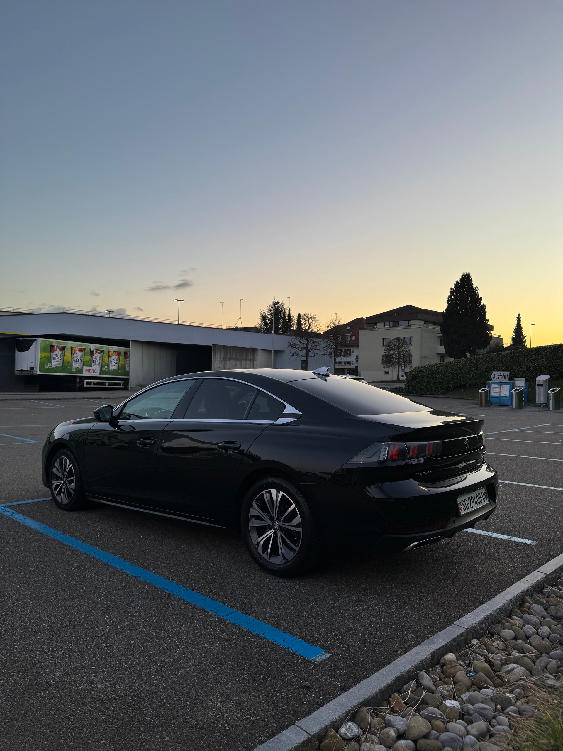 PEUGEOT 508 1.5 Blue HDI Active EAT8-image-3