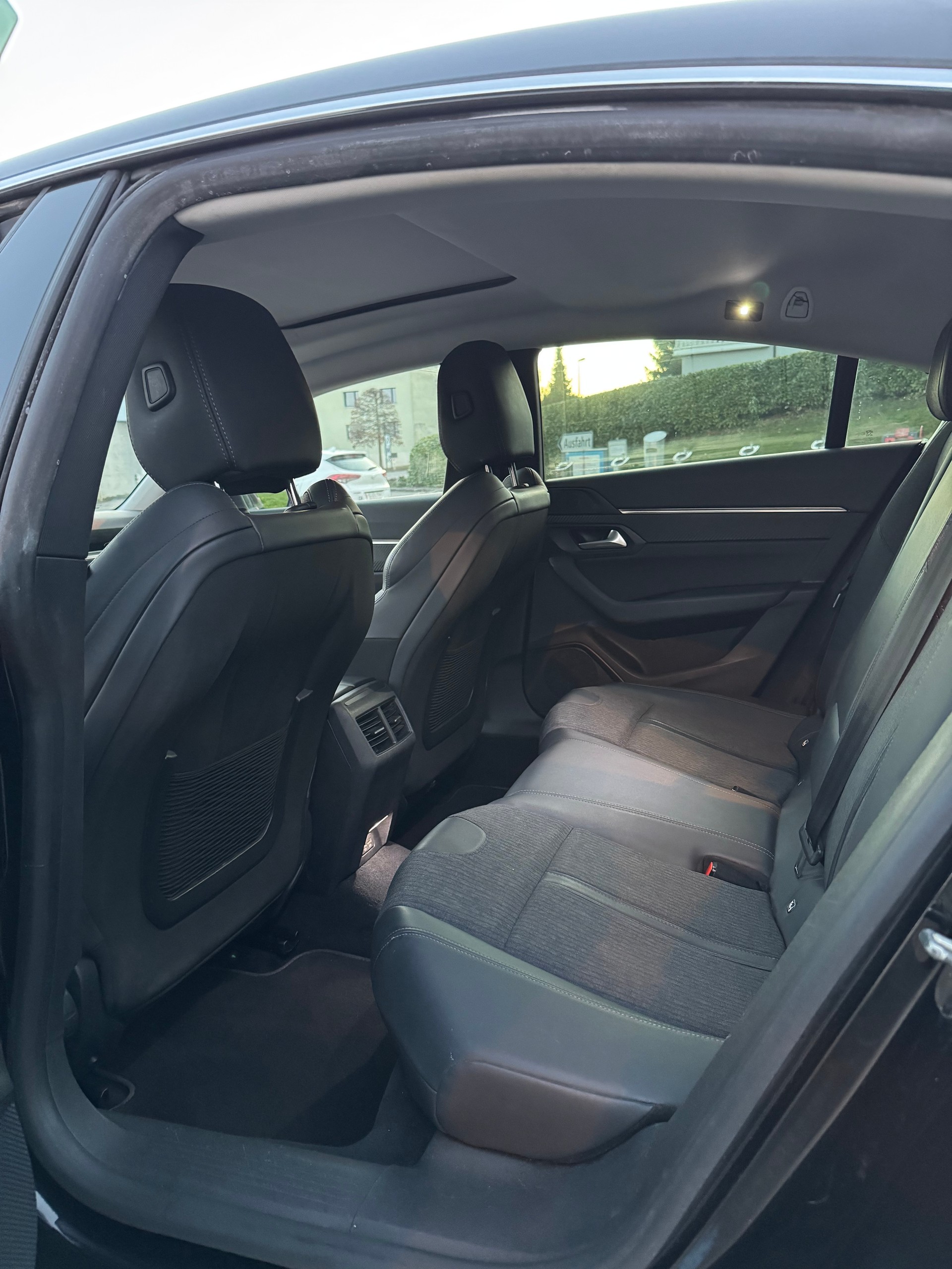 PEUGEOT 508 1.5 Blue HDI Active EAT8-image-9