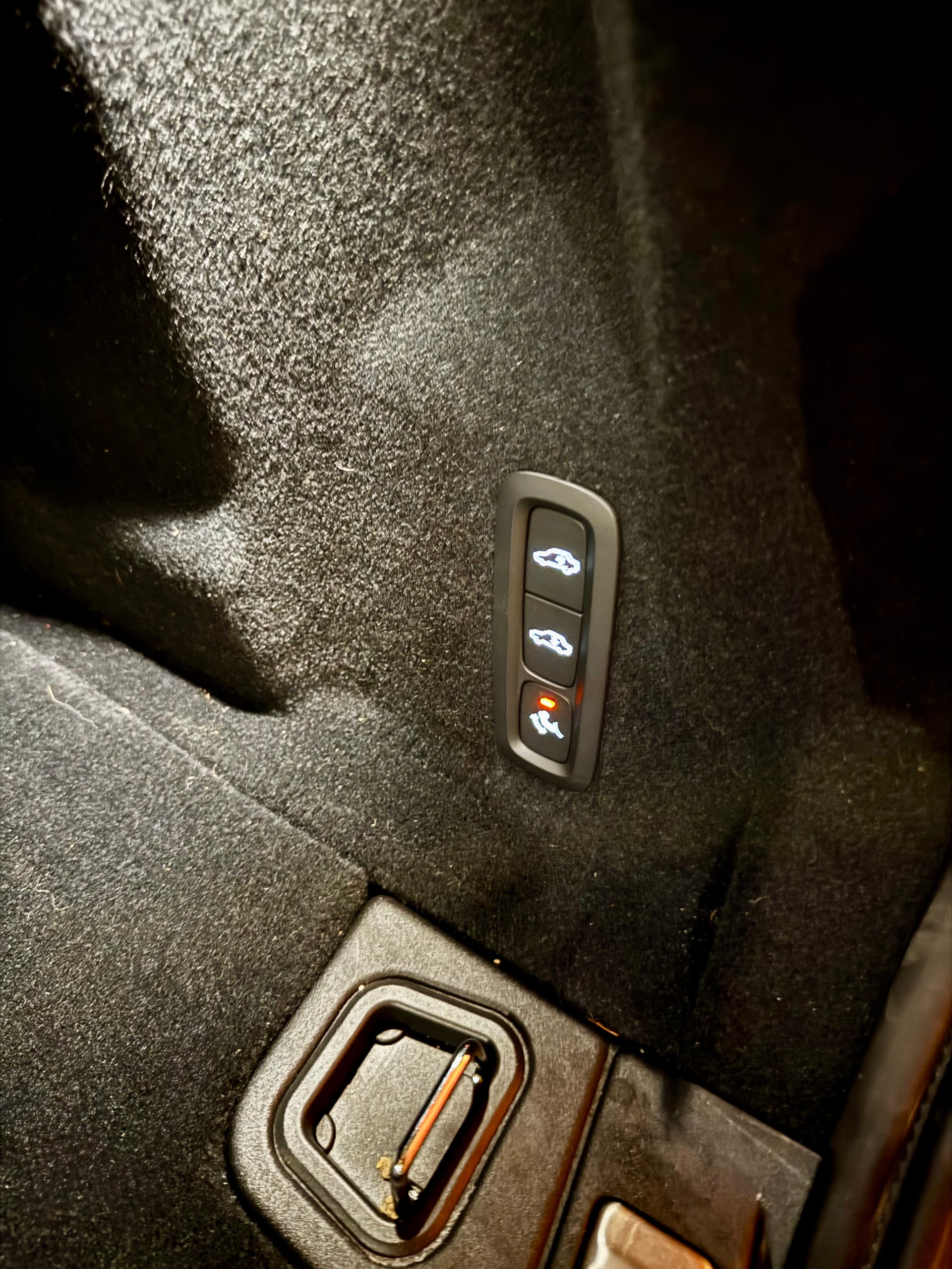 VOLVO XC60 T8 eAWD PluginHybrid Dark Xclusive Geartronic-image-7