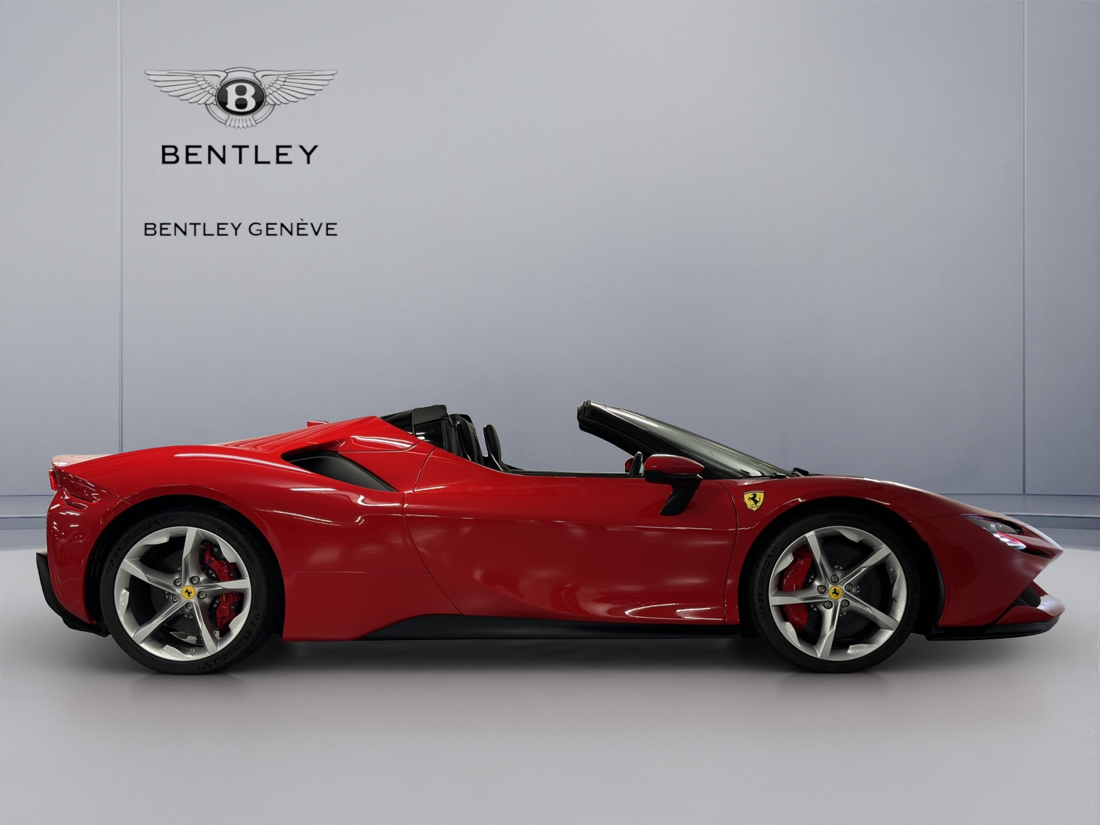 FERRARI SF90 Spider-image-7