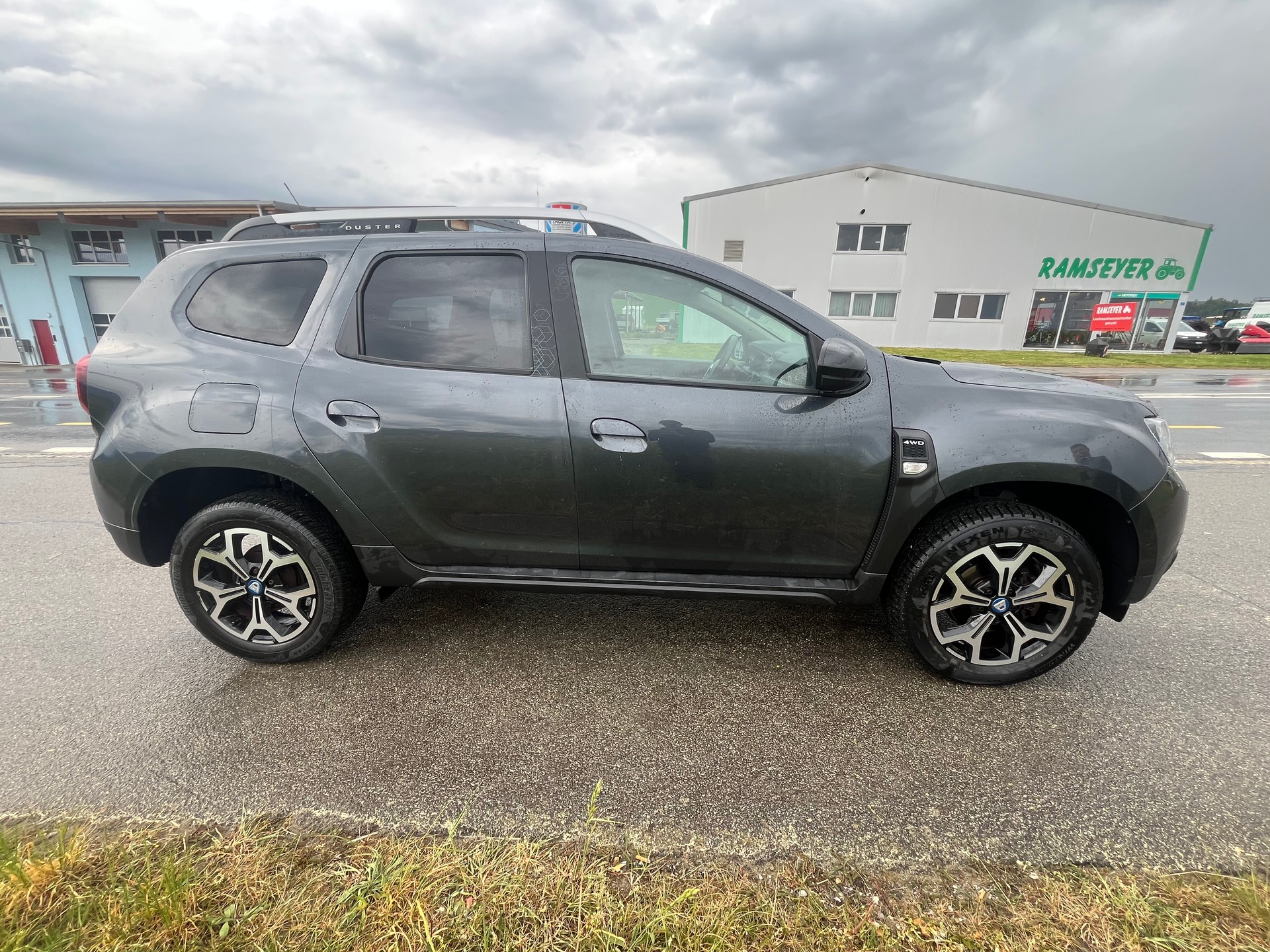 DACIA Duster TCe 150 Celebration 4x4-image-3