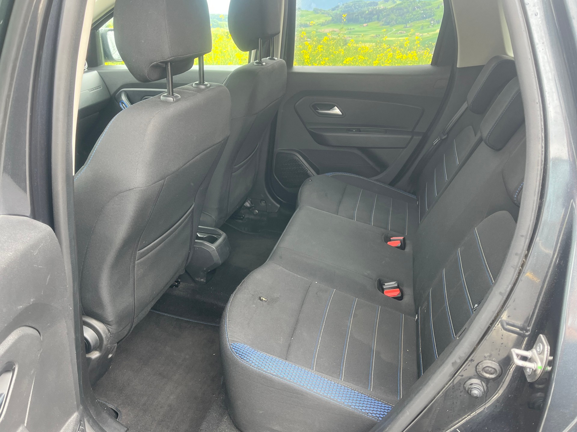 DACIA Duster TCe 150 Celebration 4x4-image-9