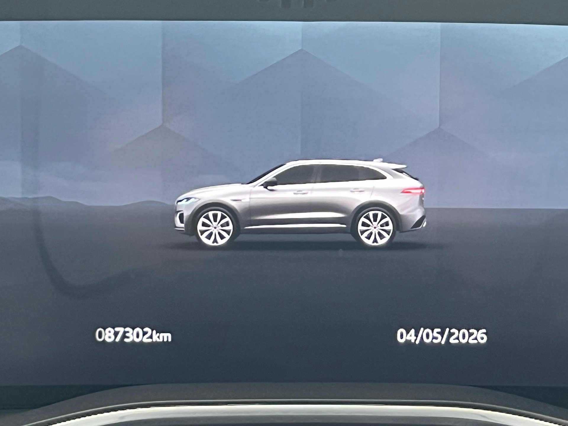 JAGUAR F-Pace 3.0 P400 R-Dynamic MHEV HSE AWD-image-10