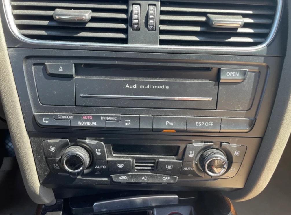 AUDI A5 Cabriolet 3.0 TDI quattro S-tronic-image-13