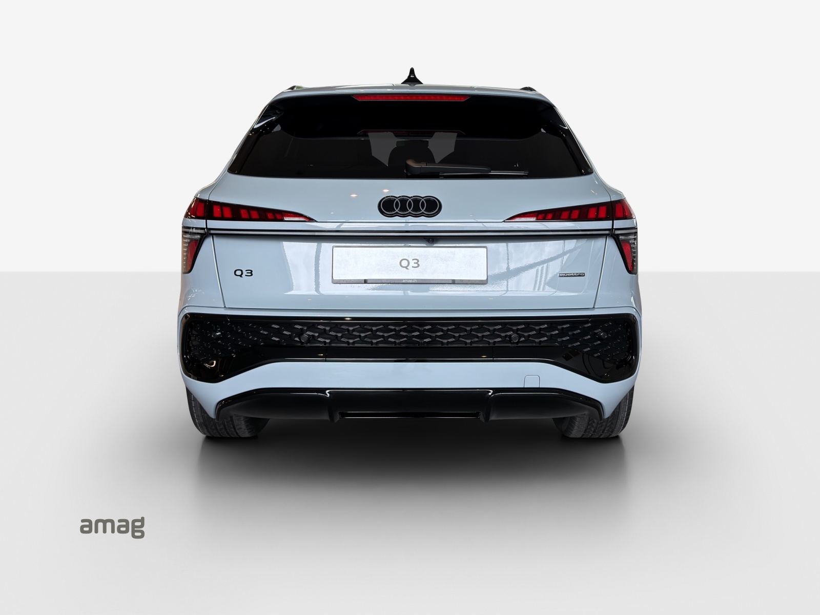 AUDI Q3 SUV TFSI quattro 195 kW S tronic-image-3