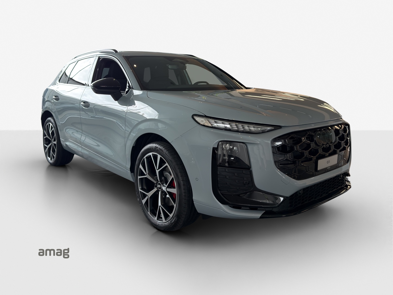 AUDI Q3 SUV TFSI quattro 195 kW S tronic-image-5