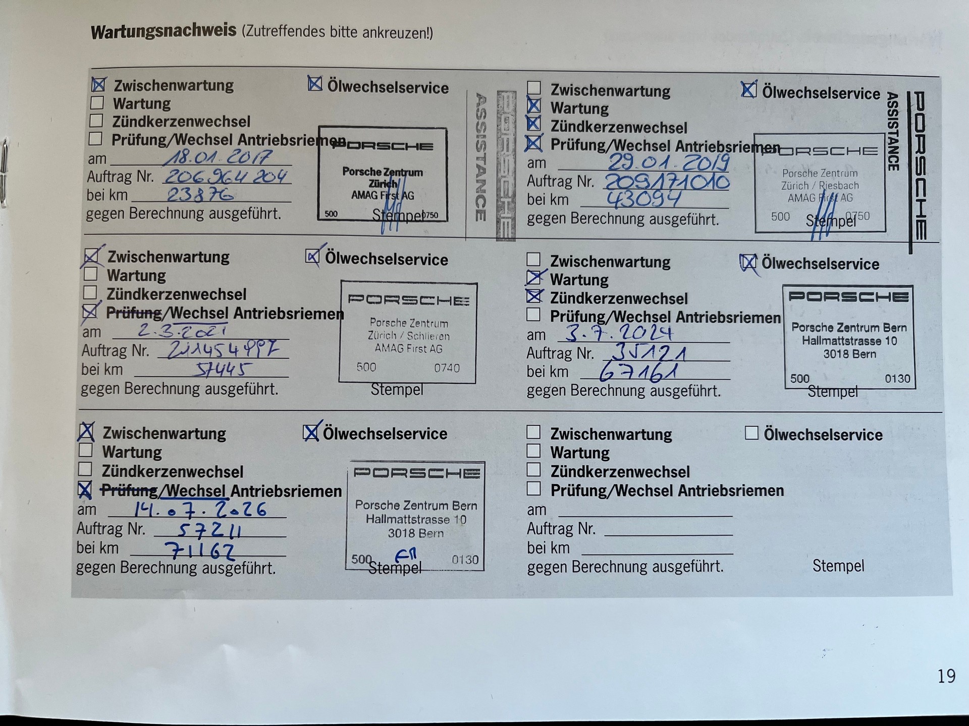 PORSCHE 911 Carrera 4 GTS PDK / Porsche Garantie bis Juli 2027 / Frisch ab grossem Porsche Service-image-23