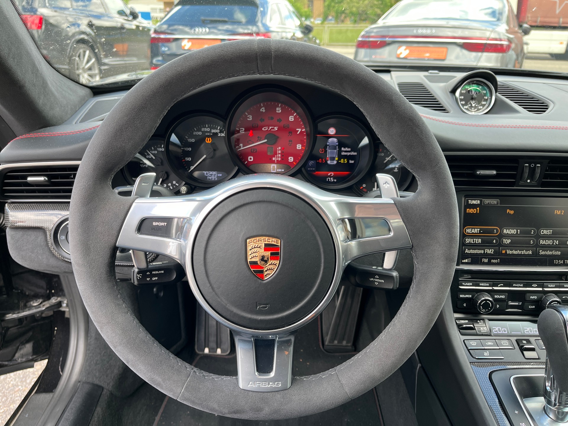 PORSCHE 911 Carrera 4 GTS PDK-image-20