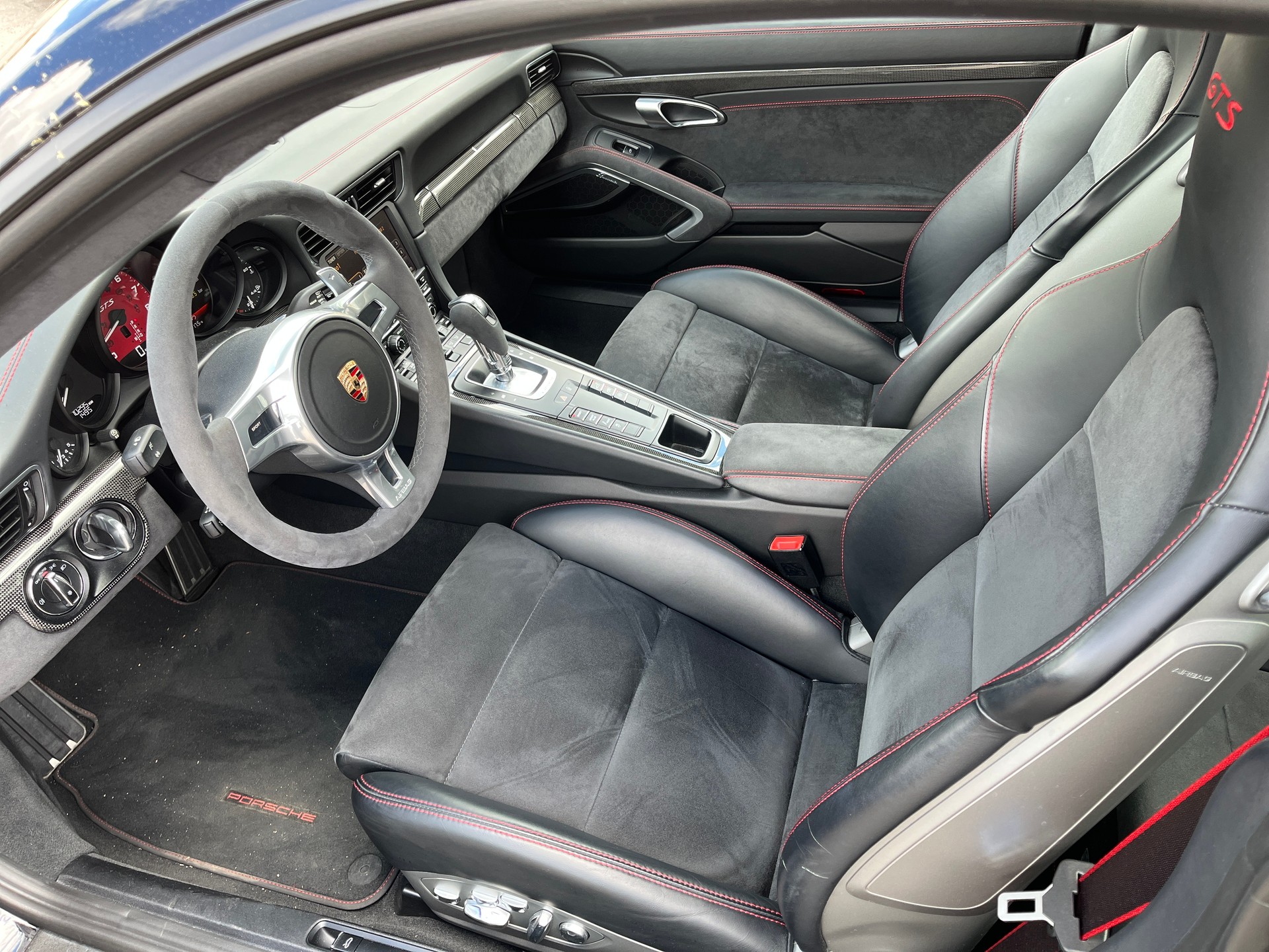PORSCHE 911 Carrera 4 GTS PDK-image-10
