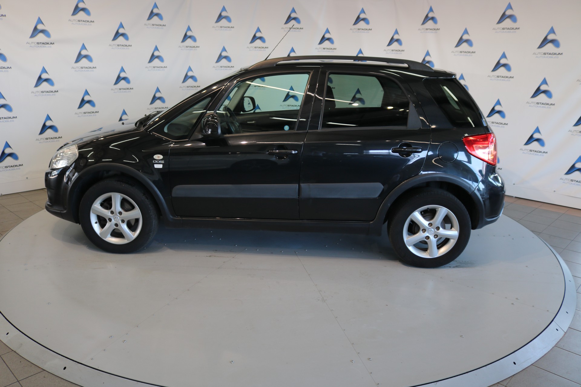 SUZUKI SX4 1.9 TD GL TOP 4WD 100th Anniversary Edition-image-16