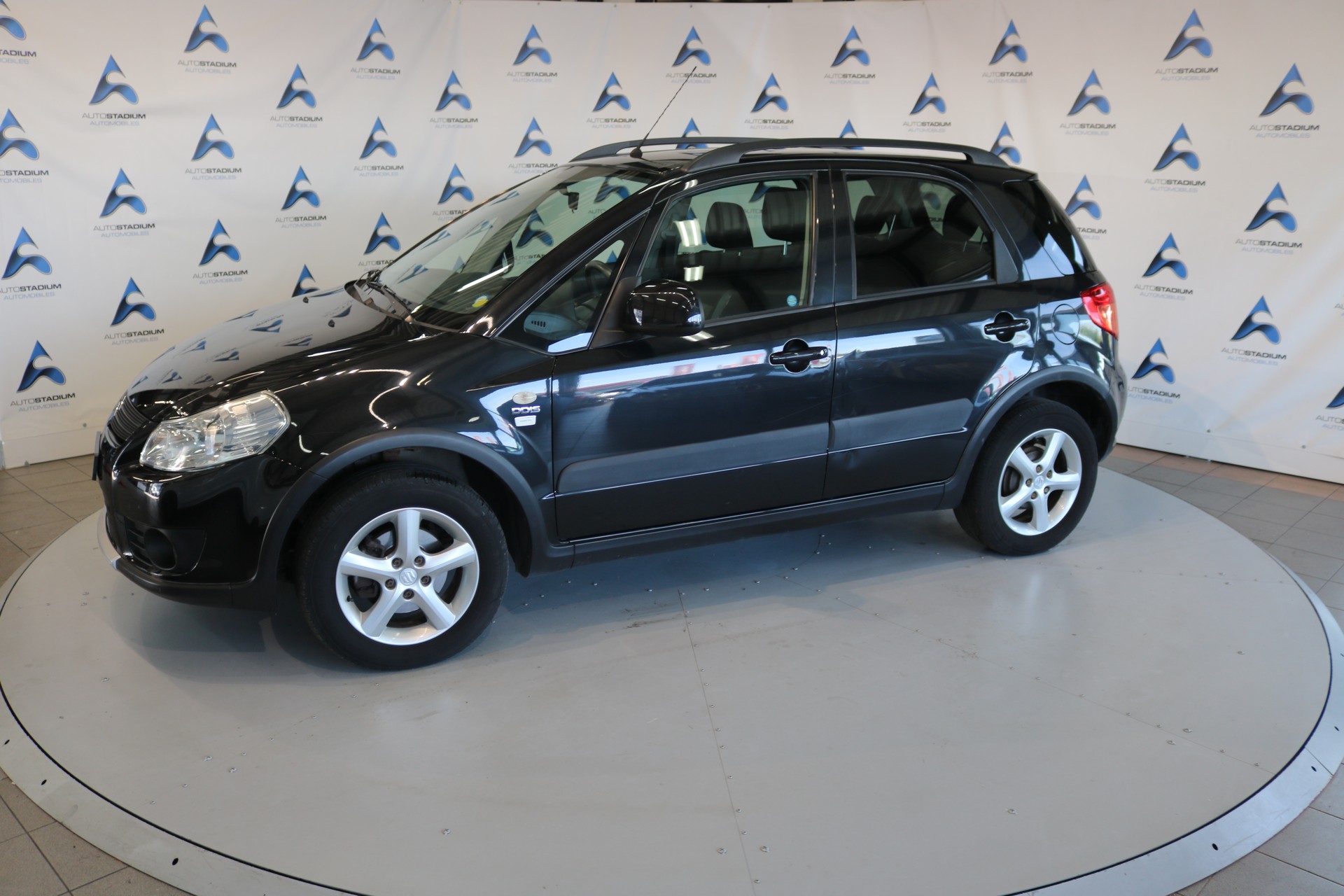 SUZUKI SX4 1.9 TD GL TOP 4WD 100th Anniversary Edition-image-14