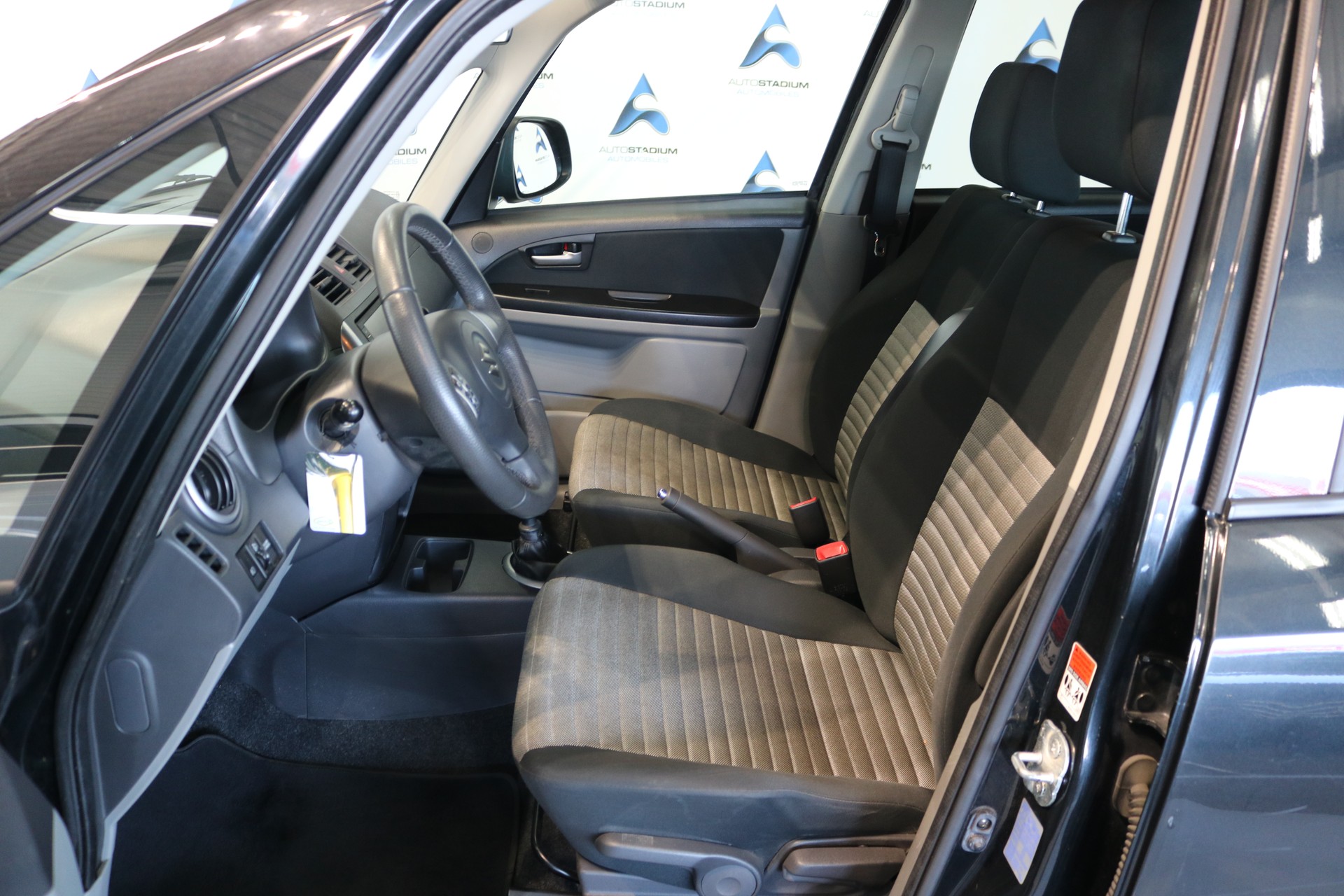 SUZUKI SX4 1.9 TD GL TOP 4WD 100th Anniversary Edition-image-38