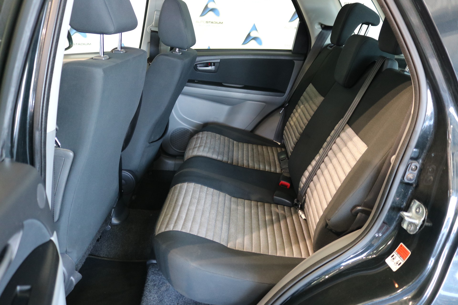 SUZUKI SX4 1.9 TD GL TOP 4WD 100th Anniversary Edition-image-36