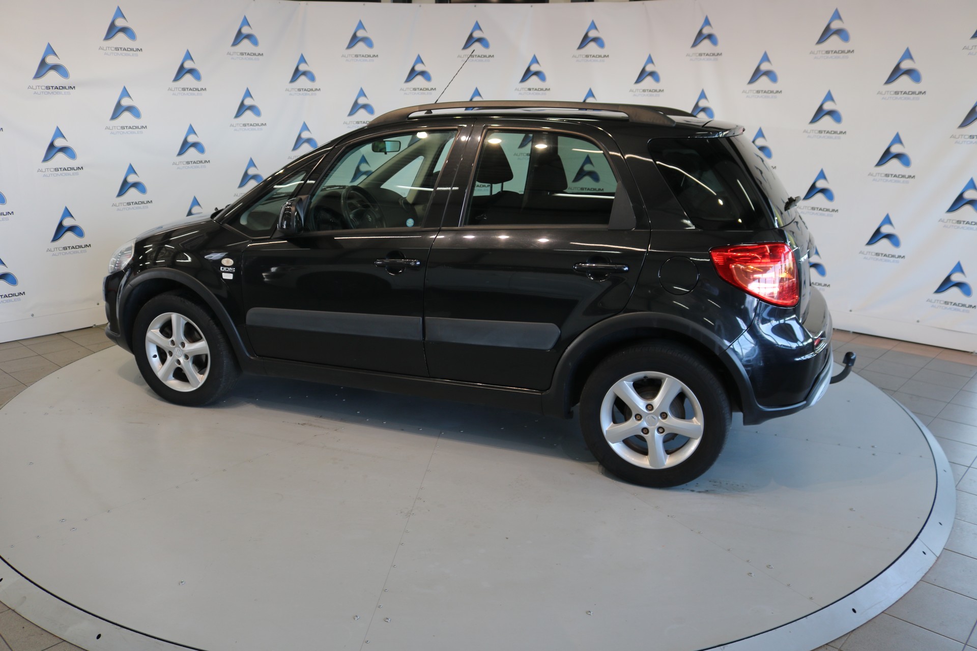 SUZUKI SX4 1.9 TD GL TOP 4WD 100th Anniversary Edition-image-17