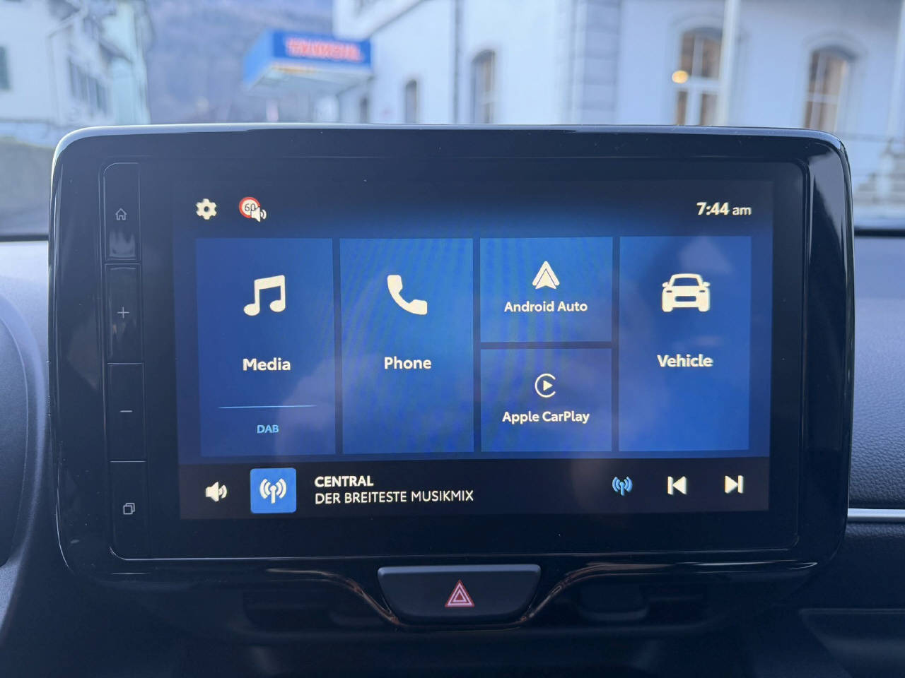 MAZDA 2 1.5 Hybrid Exclusive-Line-image-14