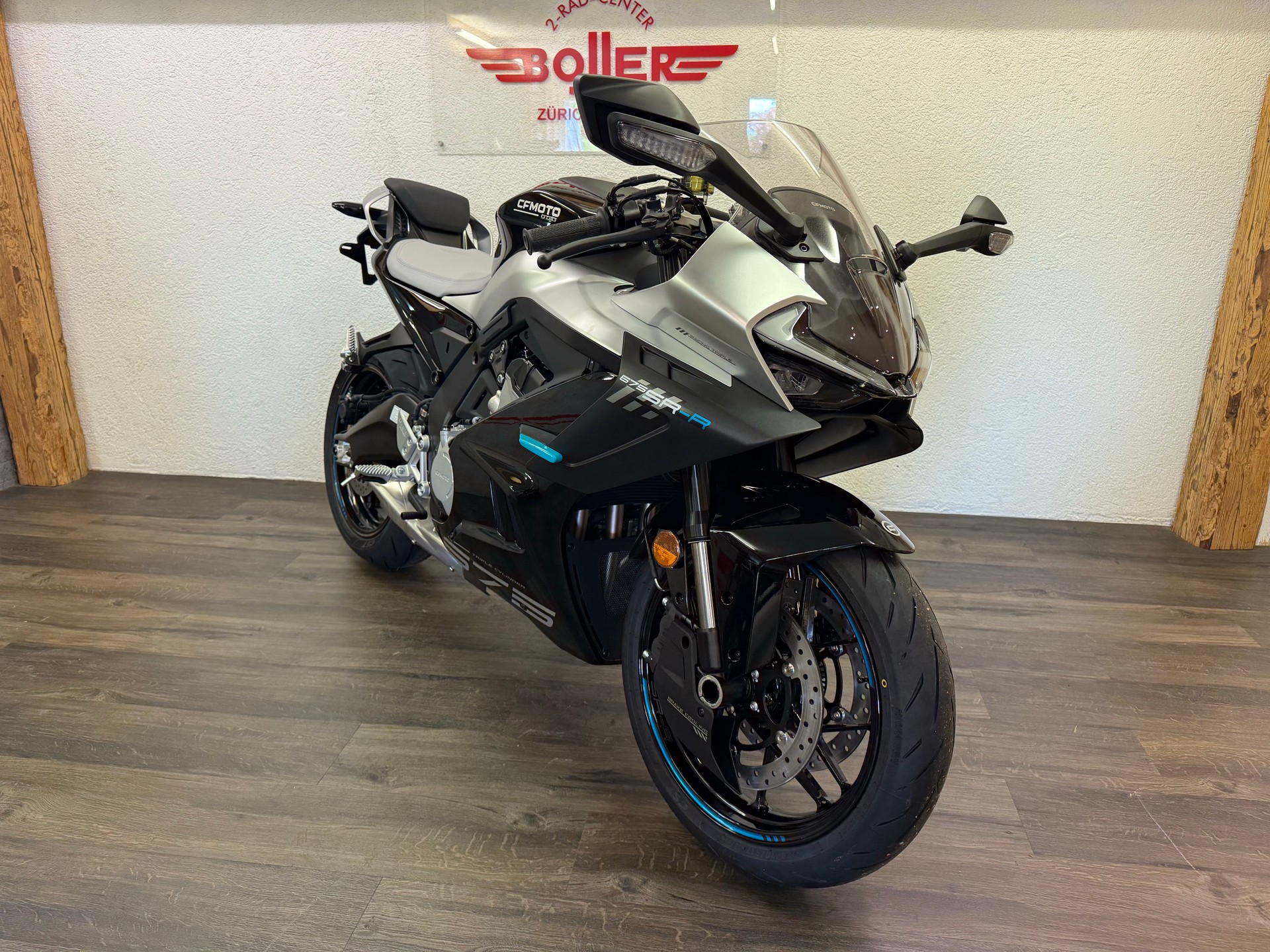 CF MOTO 675 SR-R