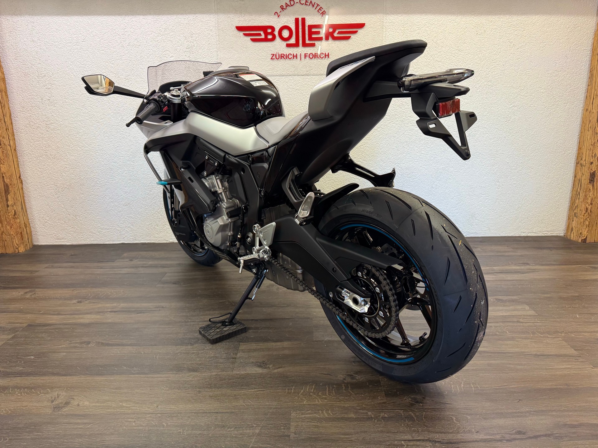 CF MOTO 675 SR-R-image-8