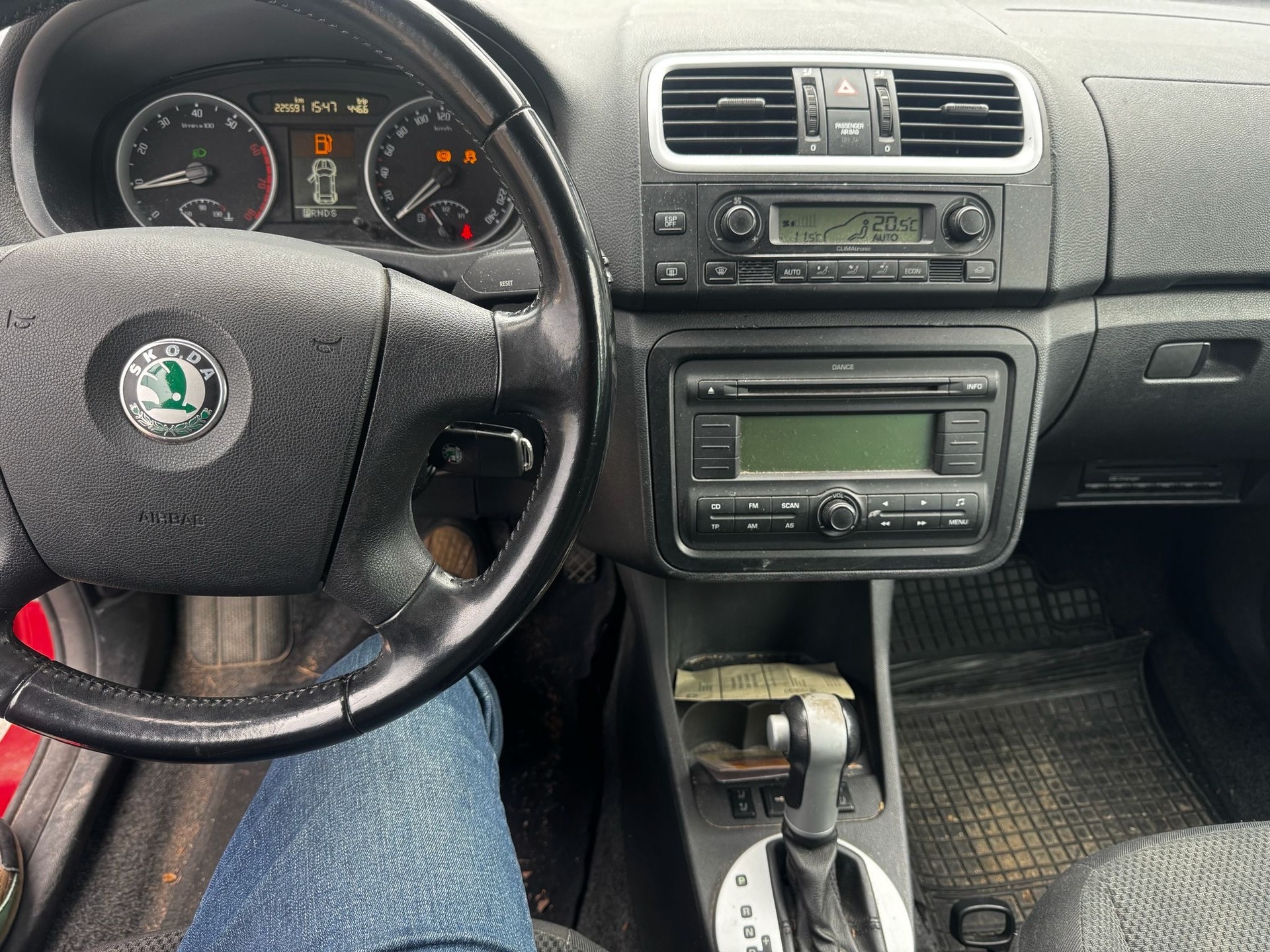 SKODA Fabia 1.6 Elegance Tiptronic-image-7