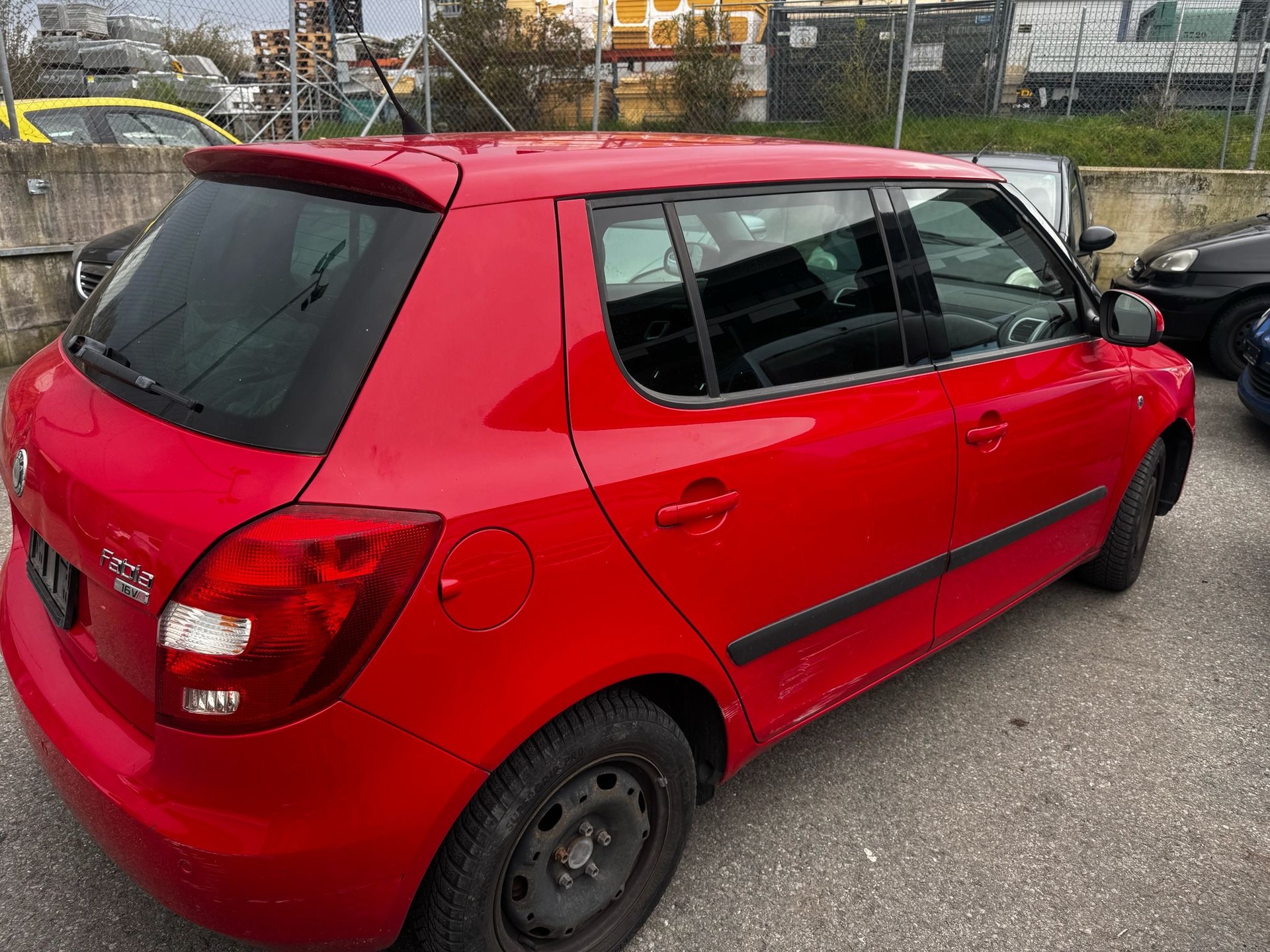 SKODA Fabia 1.6 Elegance Tiptronic-image-3