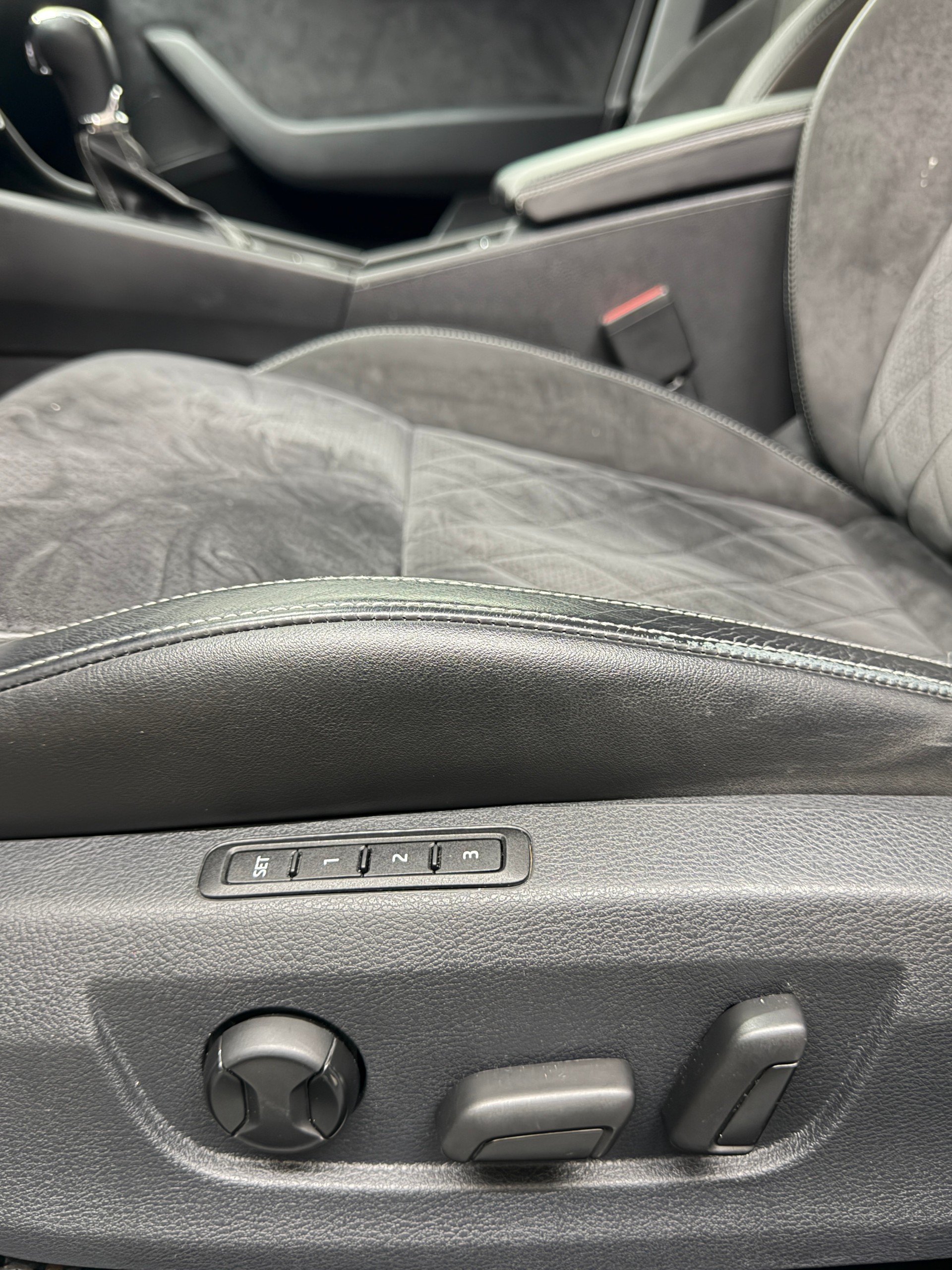 SKODA Superb Combi 2.0 TDi SportLine+ 4x4 DSG-image-13