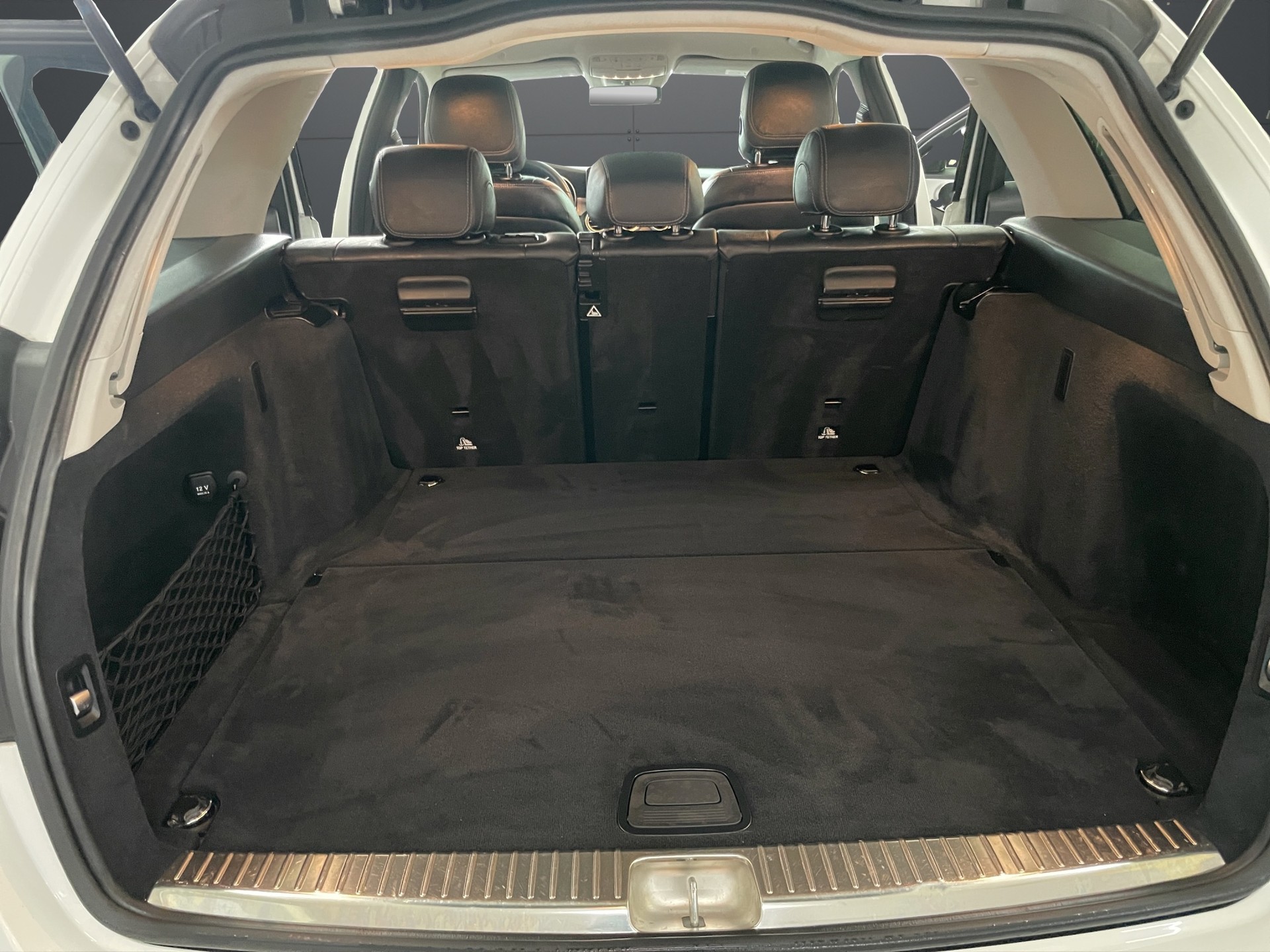MERCEDES-BENZ C 180 Avantgarde 9G-Tronic-image-13