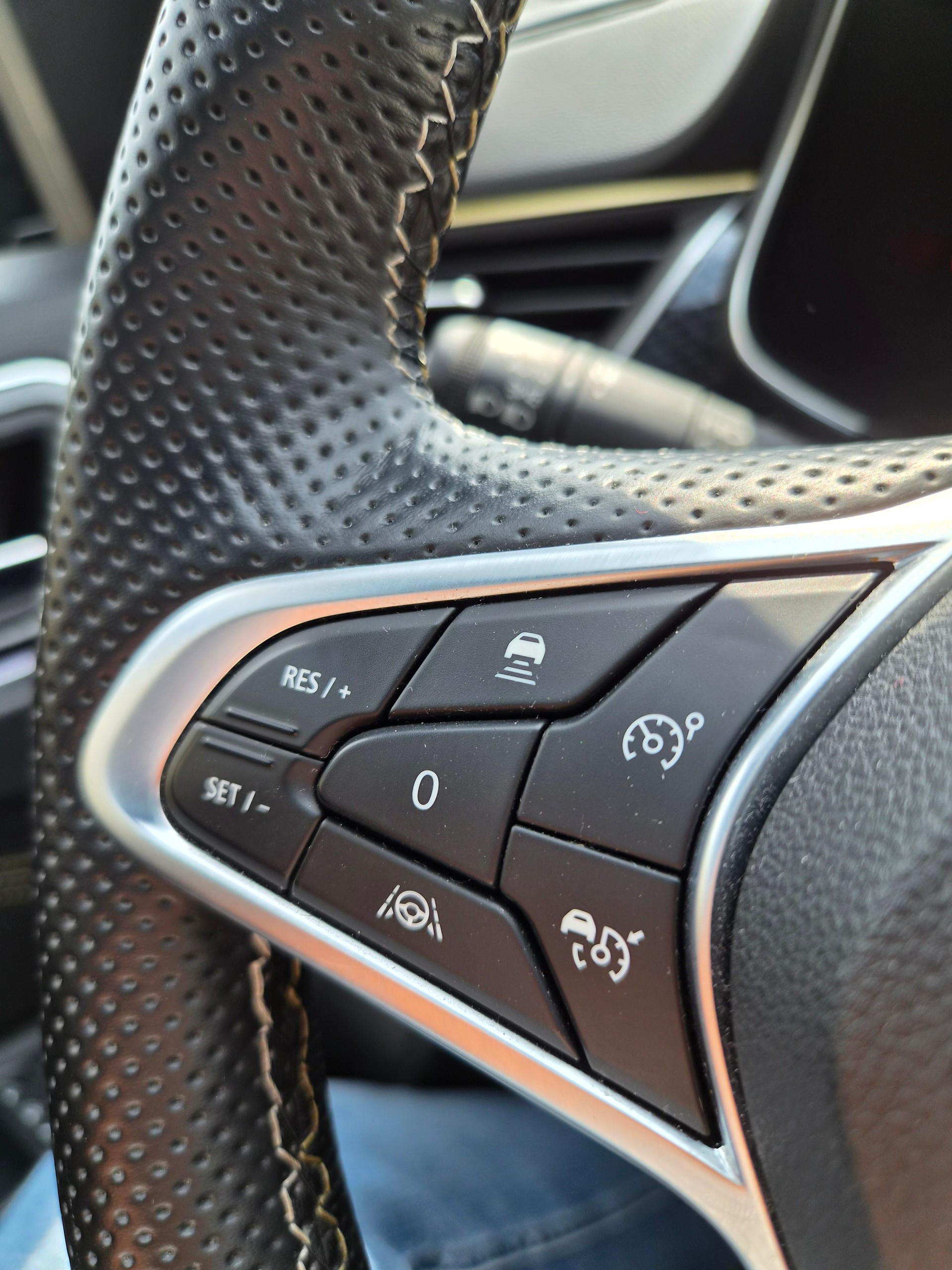 RENAULT Arkana 1.6 E-Tech Engineered-image-11