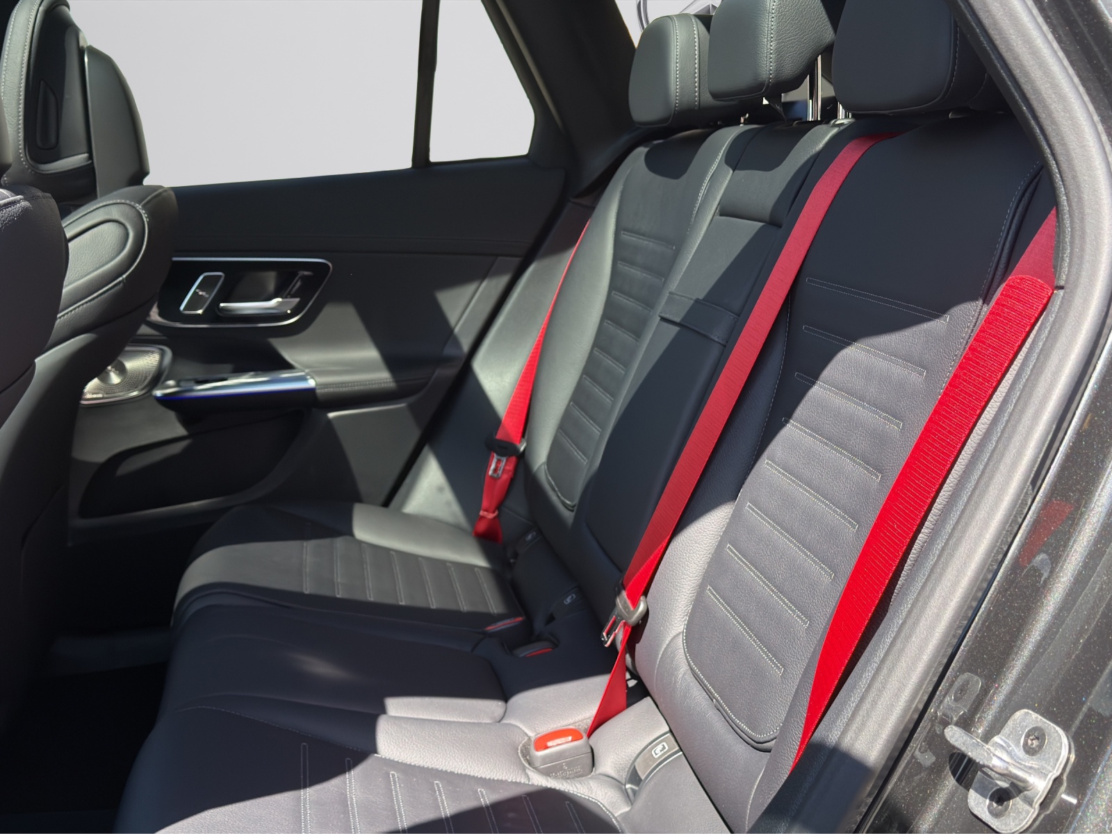 MERCEDES-BENZ GLC 220 d 4Matic 9G-Tronic-image-12