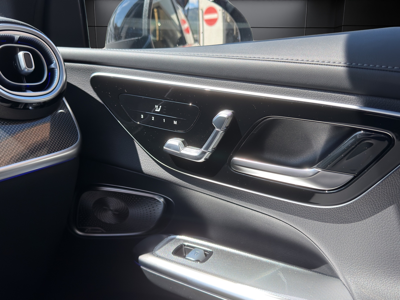 MERCEDES-BENZ GLC 220 d 4Matic 9G-Tronic-image-14