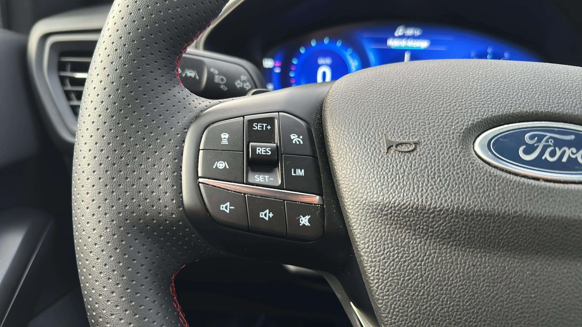 FORD Focus 1.0 MHEV ST-Line X Automat 155PS mit B&O Soundsystem + AHK-image-22