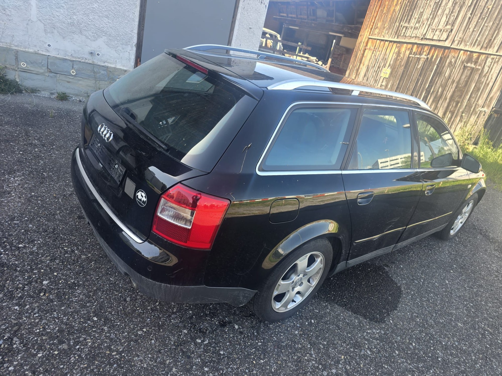AUDI A4 Avant 3.0 V6 quattro-image-2