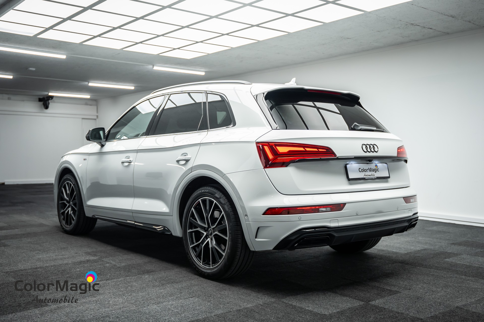 AUDI * Q5 40 TFSI S LINE QUATTRO * WERKSGARANTIE BIS 05.2027 * LEASING AB 370.- *-showroom-element-3