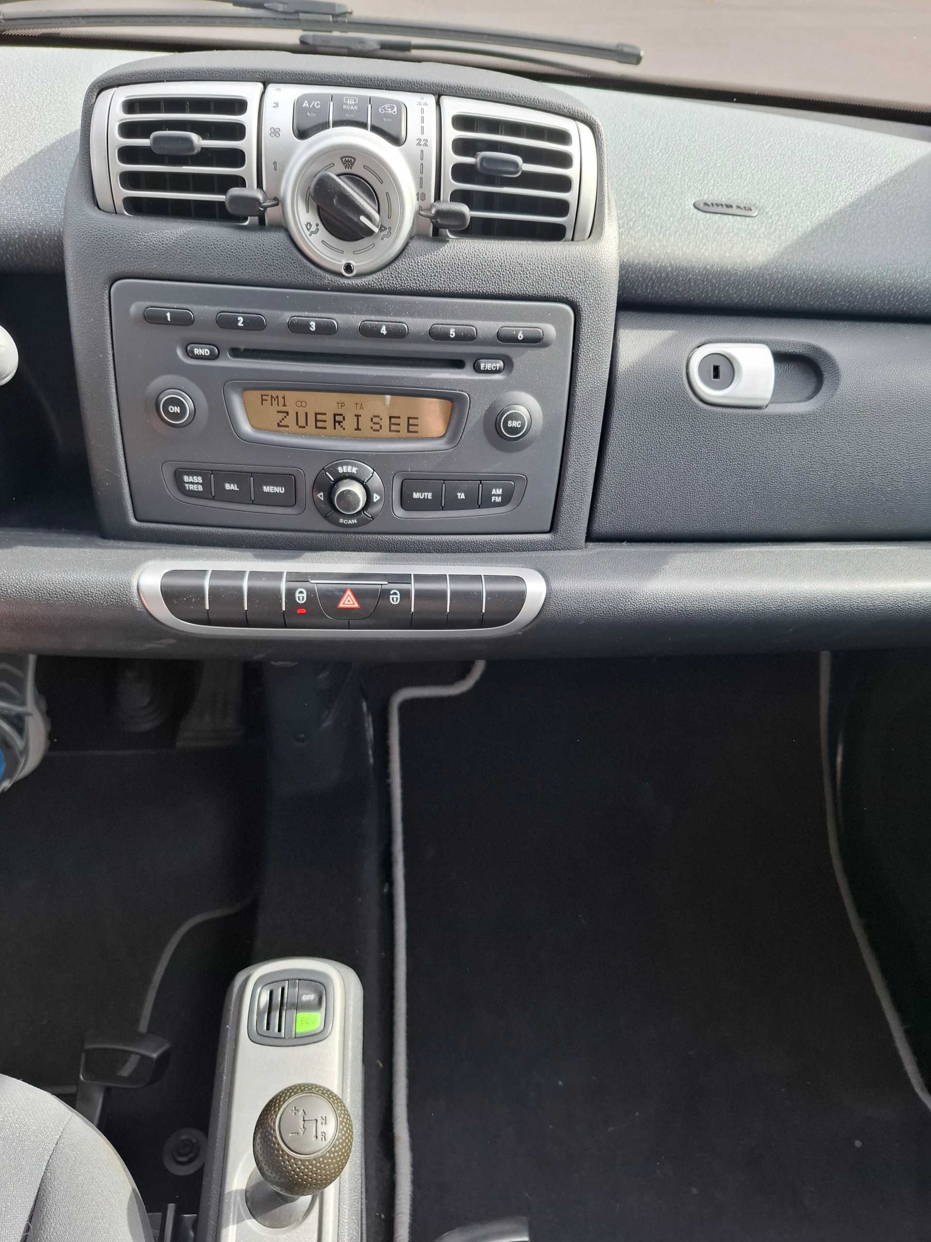 SMART fortwo pure mhd softip-image-9