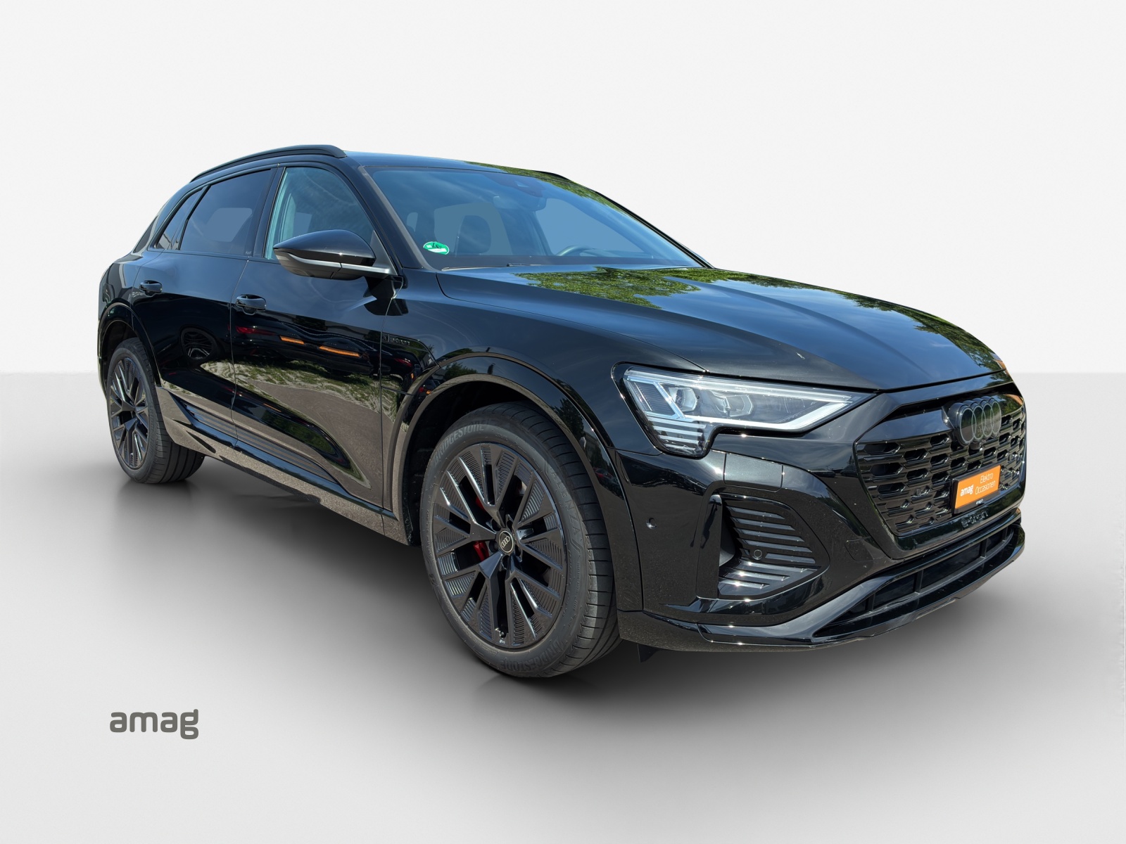 AUDI Q8 55 e-tron Black Edition quattro-image-5