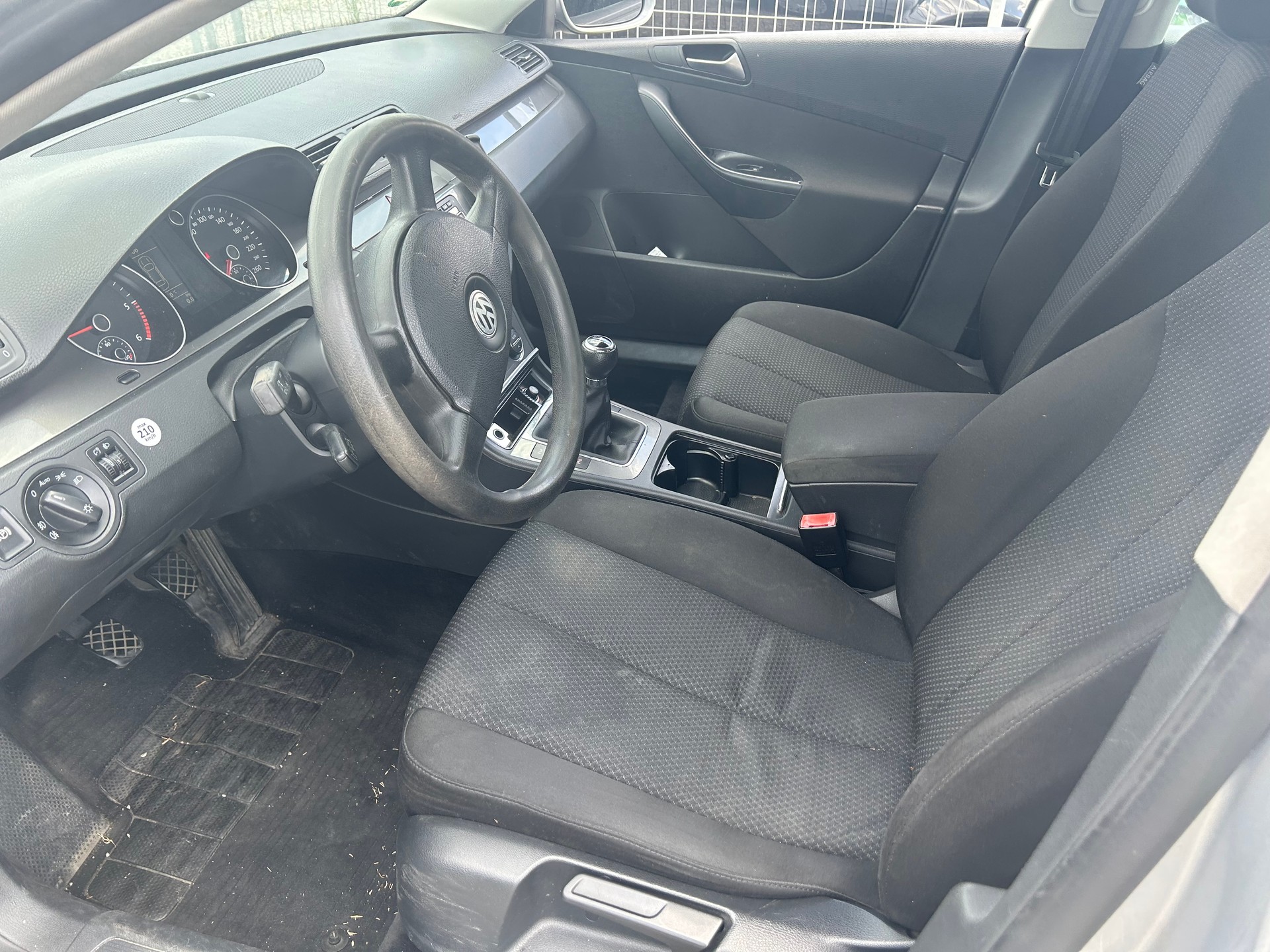 VW Passat 2.0 TDI BlueMotion Comfortline-image-8