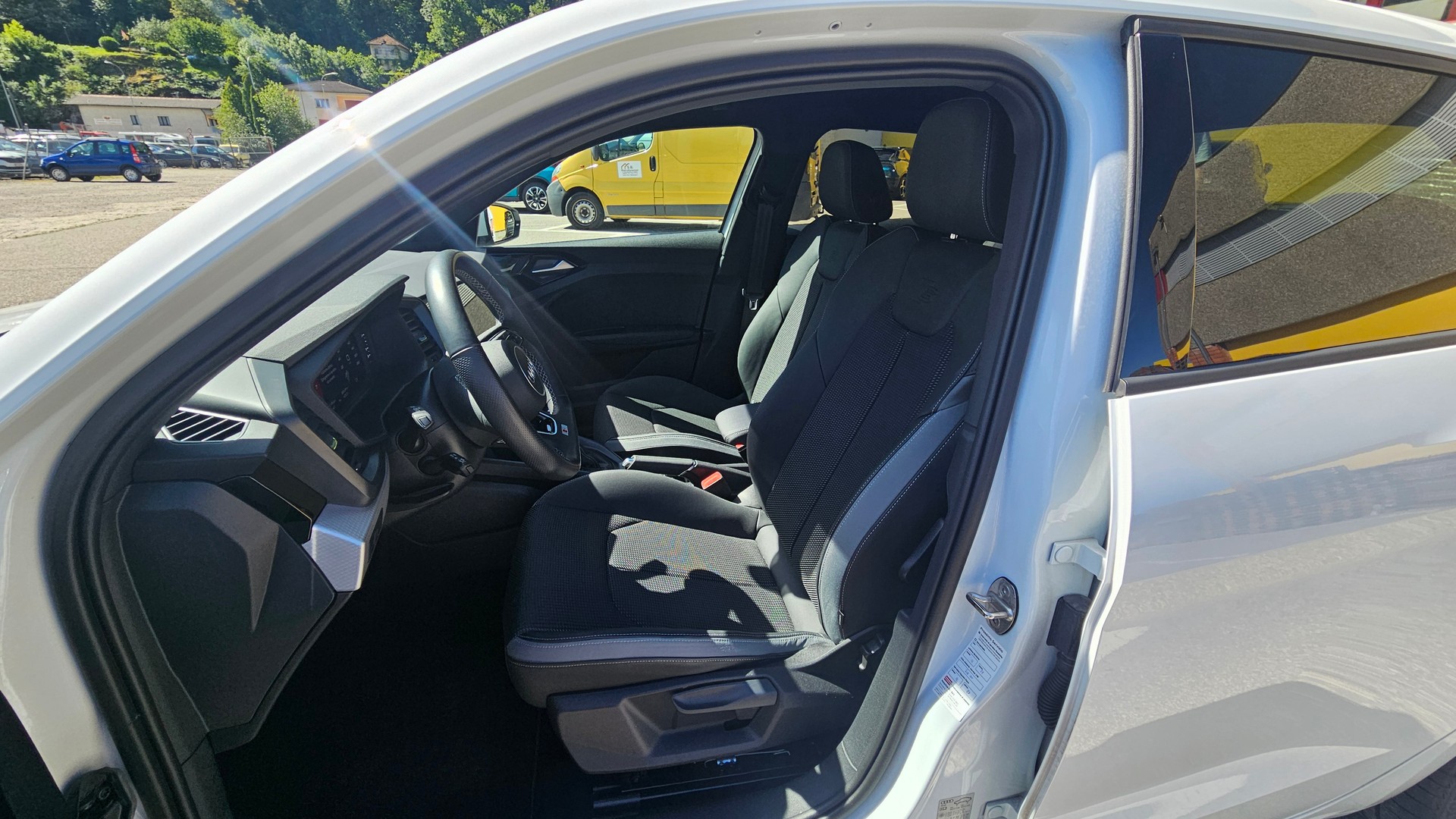 AUDI A1 Sportback 35 TFSI advanced S-tronic-image-5