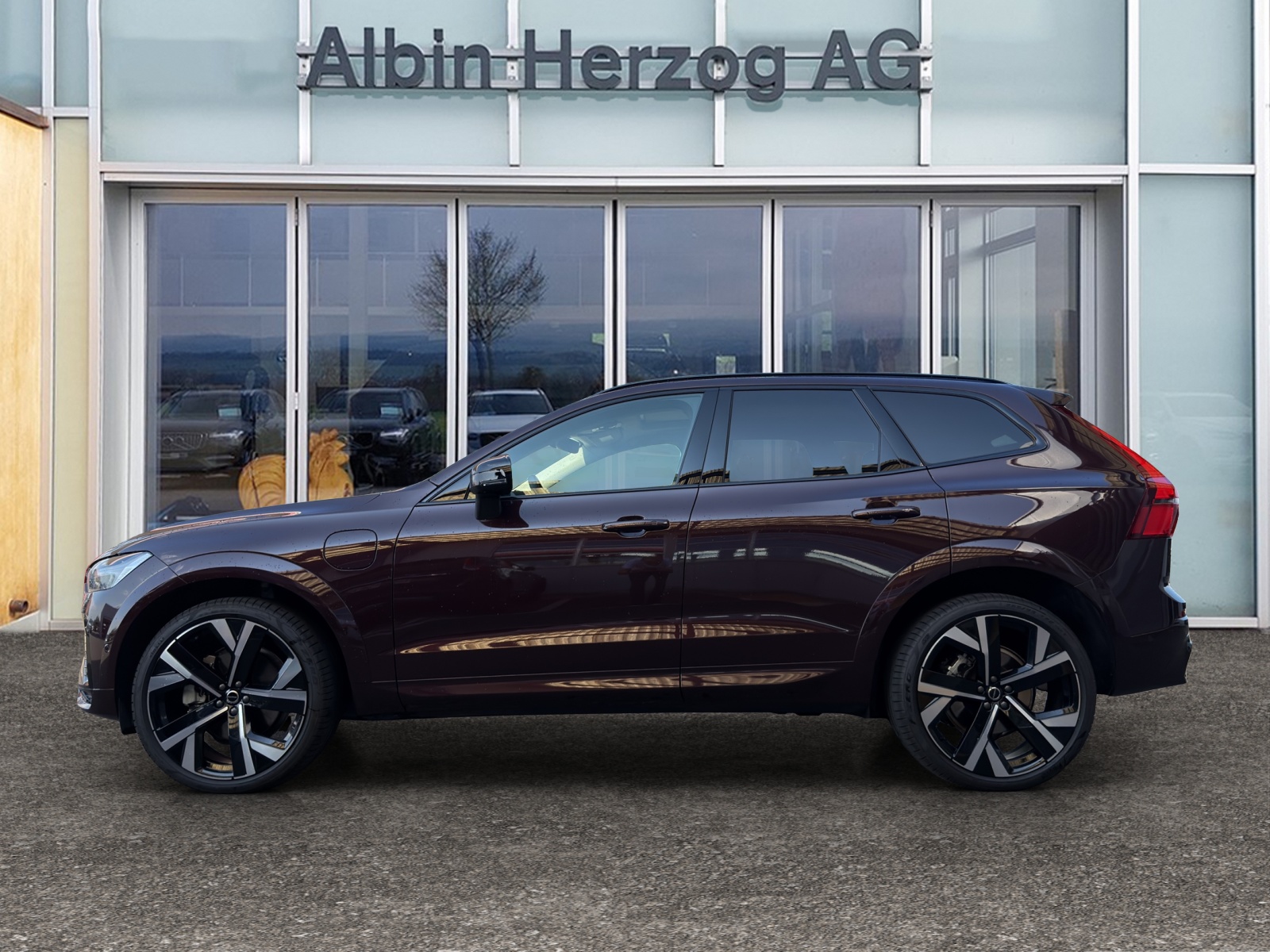 VOLVO XC60 2.0 T8 TE Ultra Dark eAWD-showroom-element-1