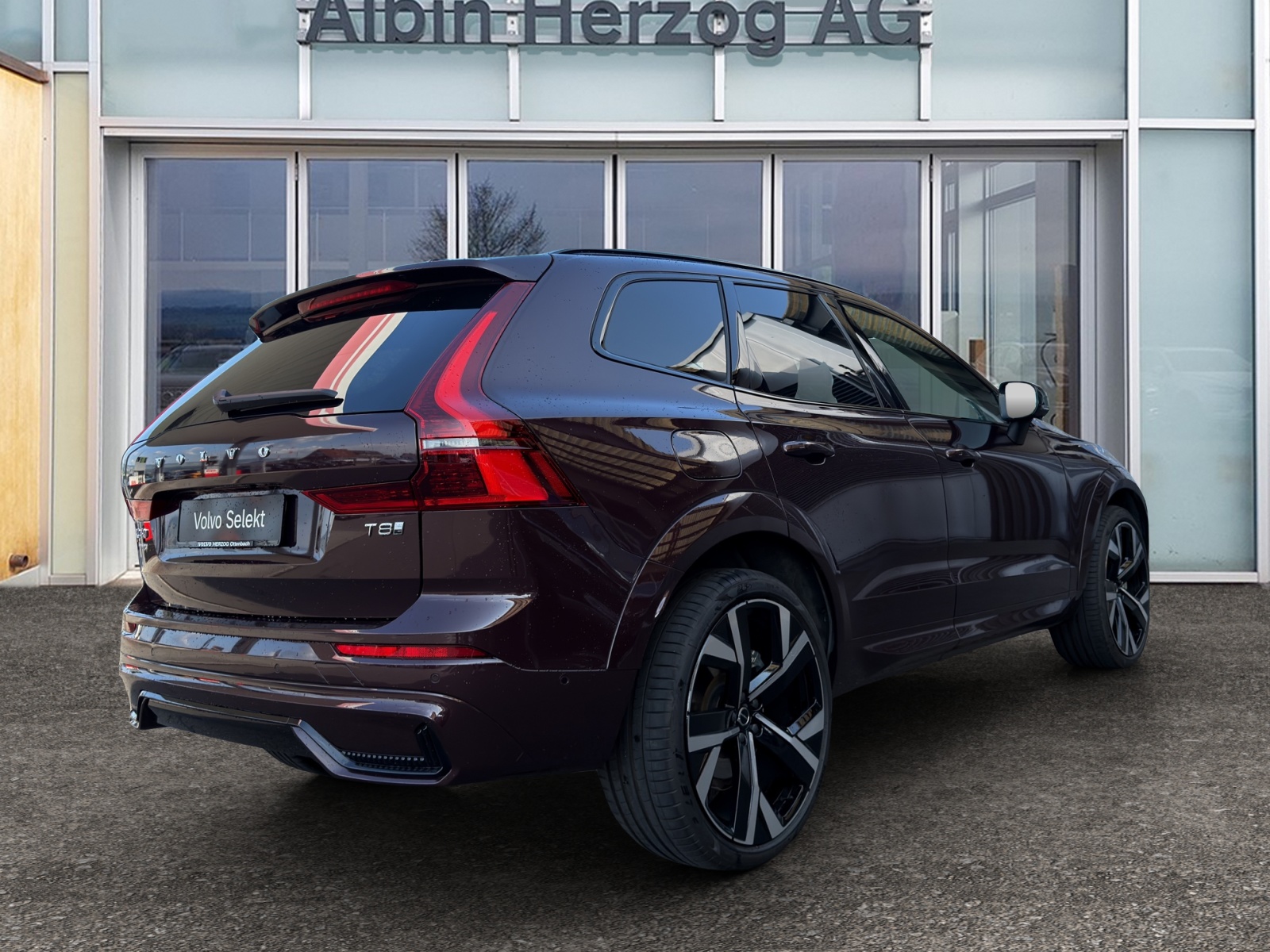VOLVO XC60 2.0 T8 TE Ultra Dark eAWD-image-4