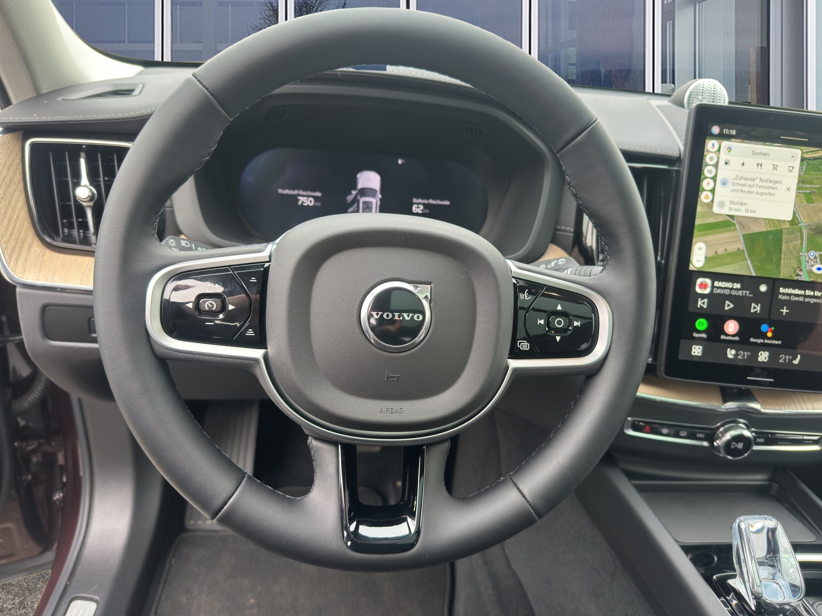 VOLVO XC60 2.0 T8 TE Ultra Dark eAWD-image-10