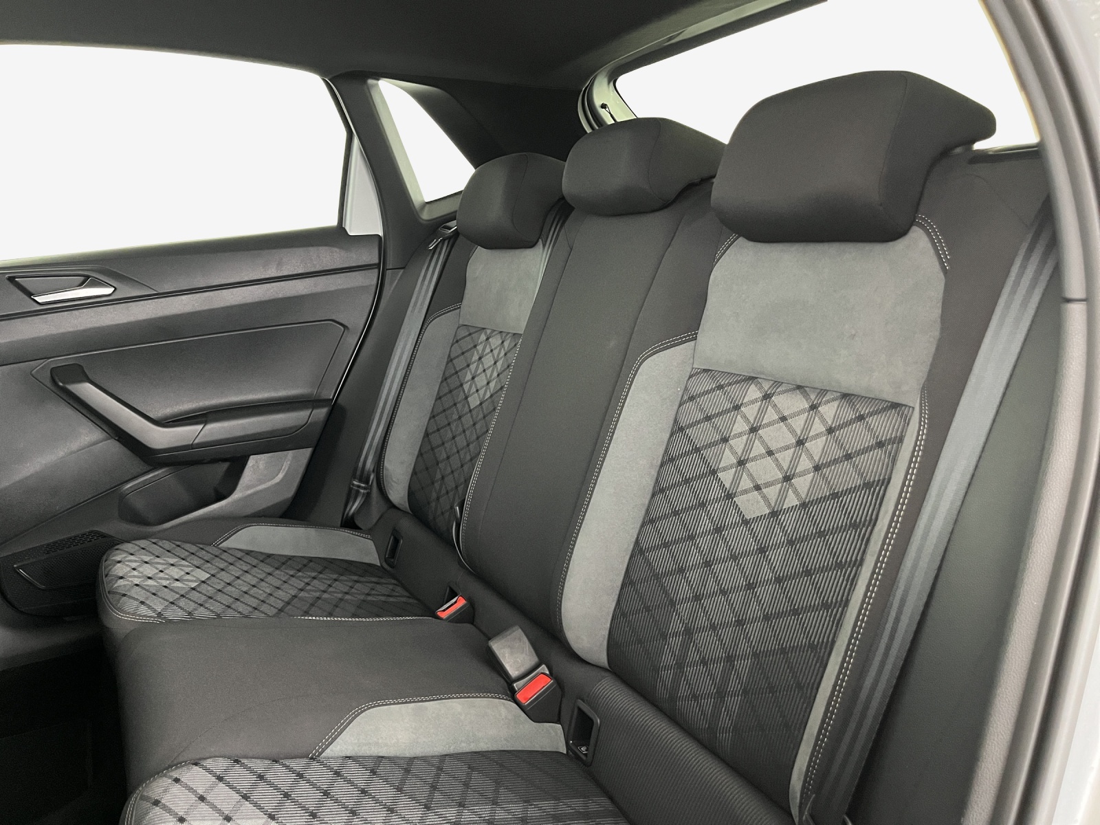 VW Polo 1.0 TSI R-Line DSG-image-11
