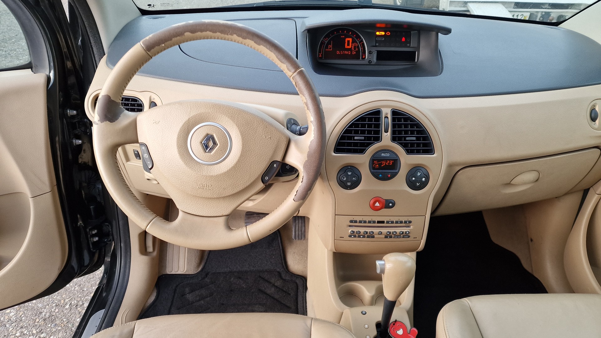 RENAULT Modus 1.6 16V Initiale-image-9