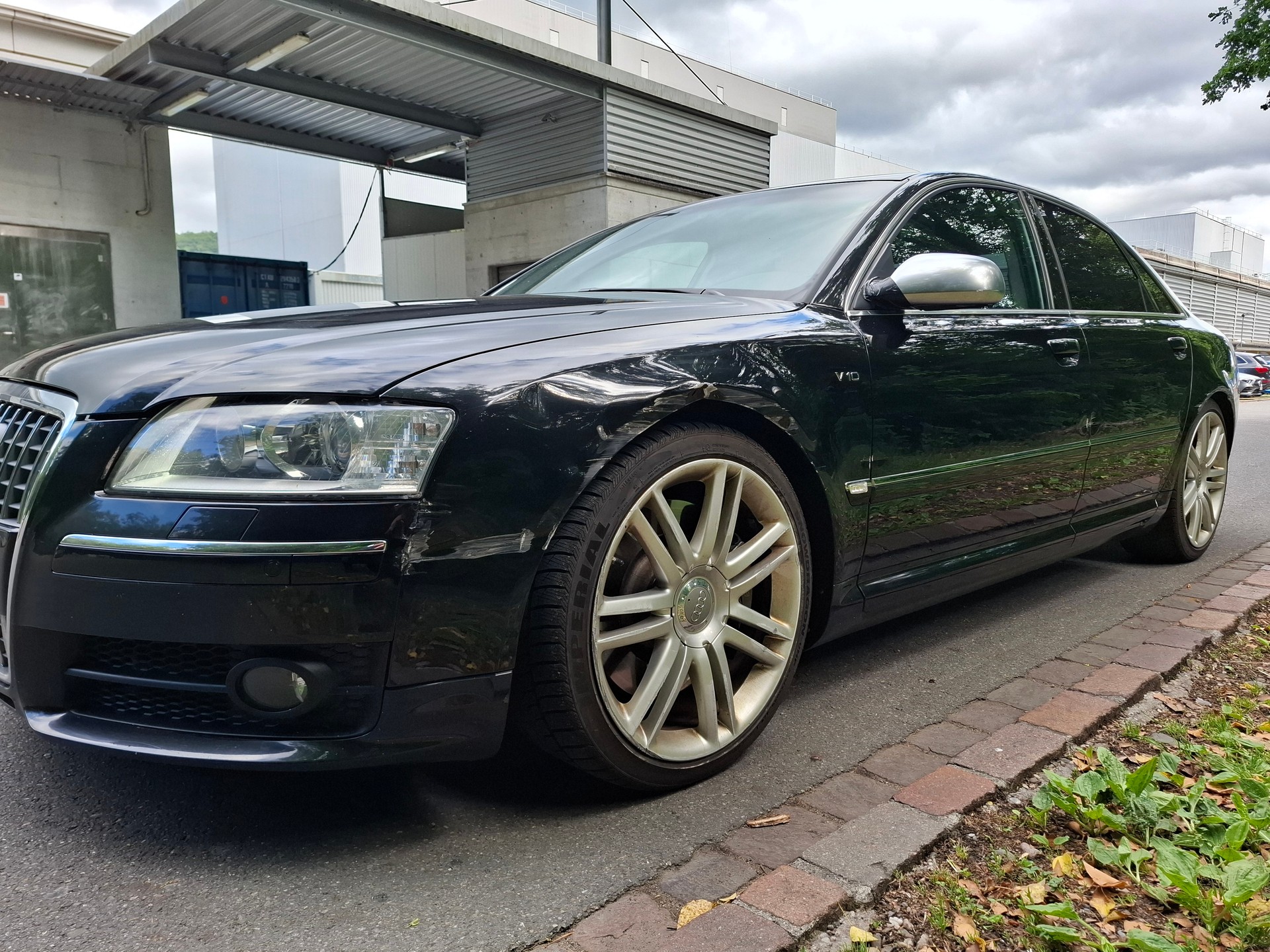 AUDI S8 5.2 V10 quattro tiptronic-image-15